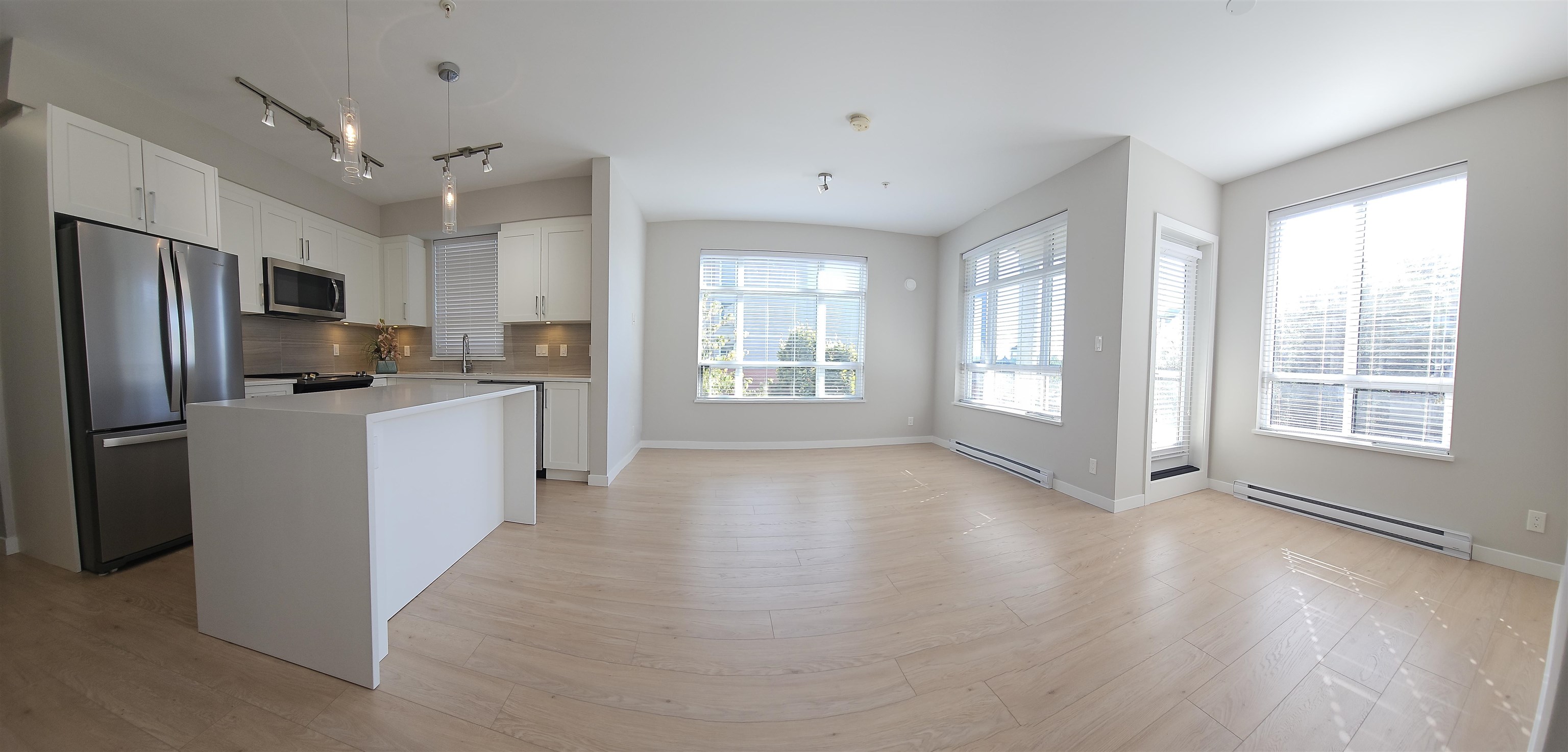E208 20211 66 AVENUE