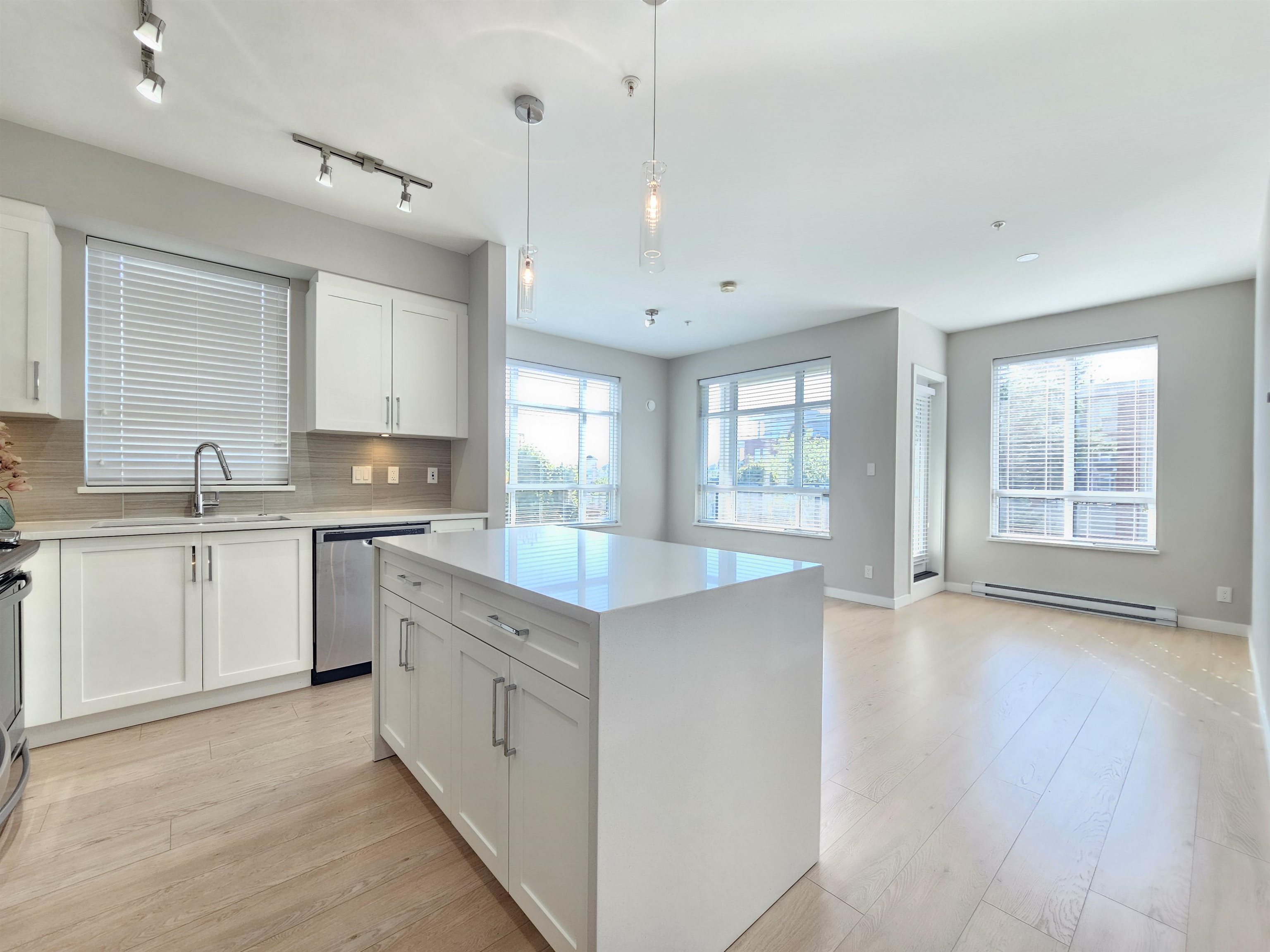 E208 20211 66 AVENUE
