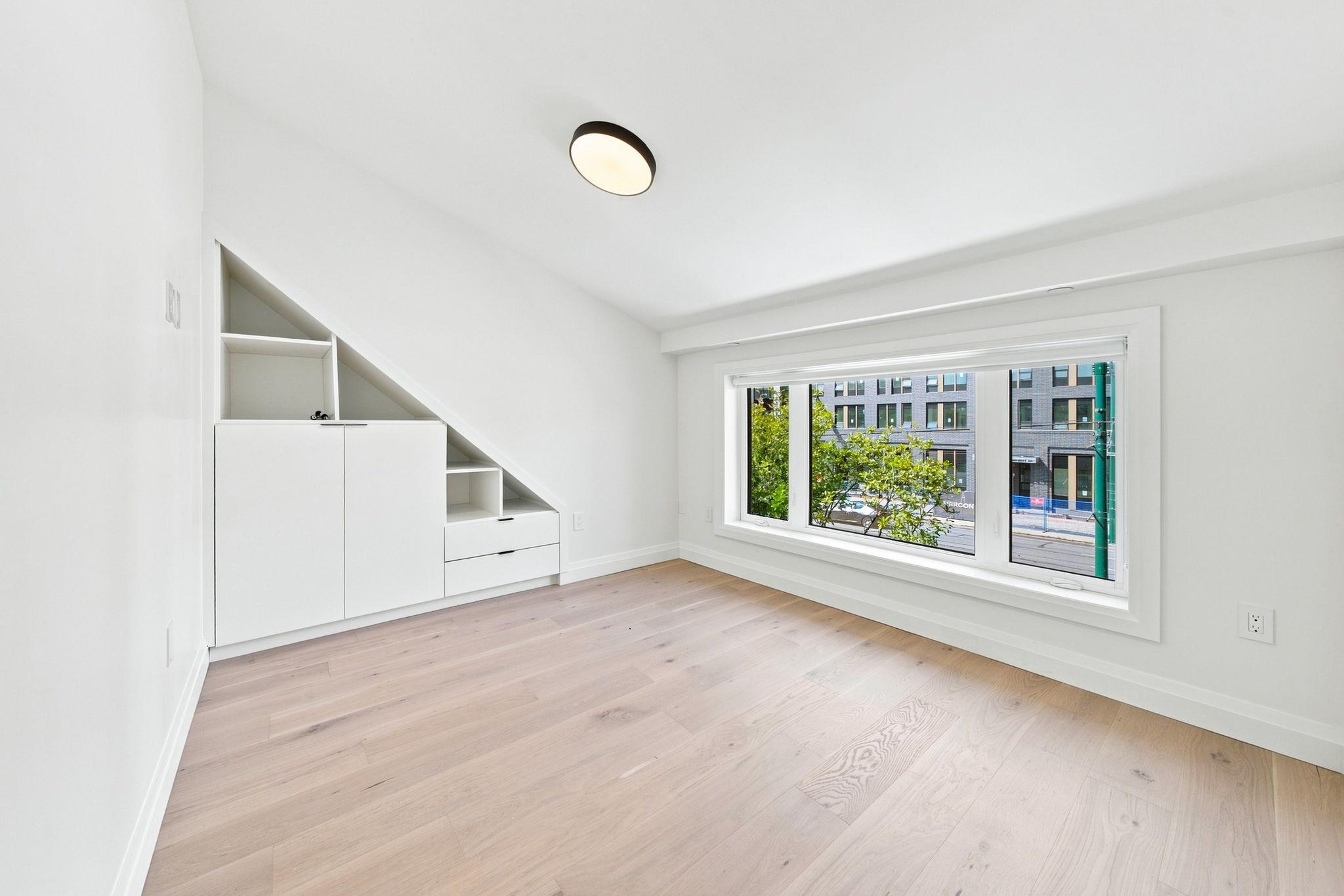 6162 GRANVILLE STREET