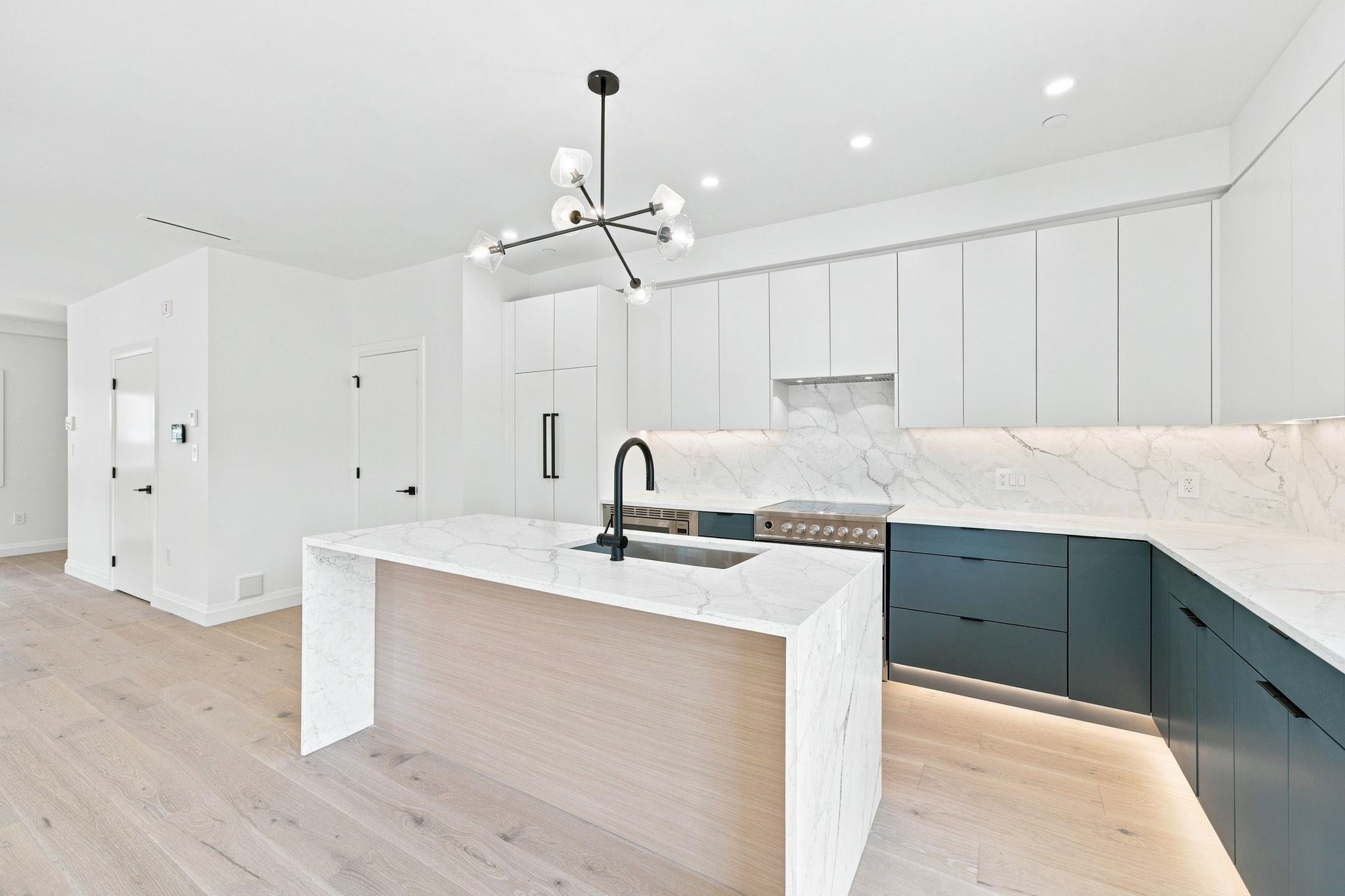 6162 GRANVILLE STREET
