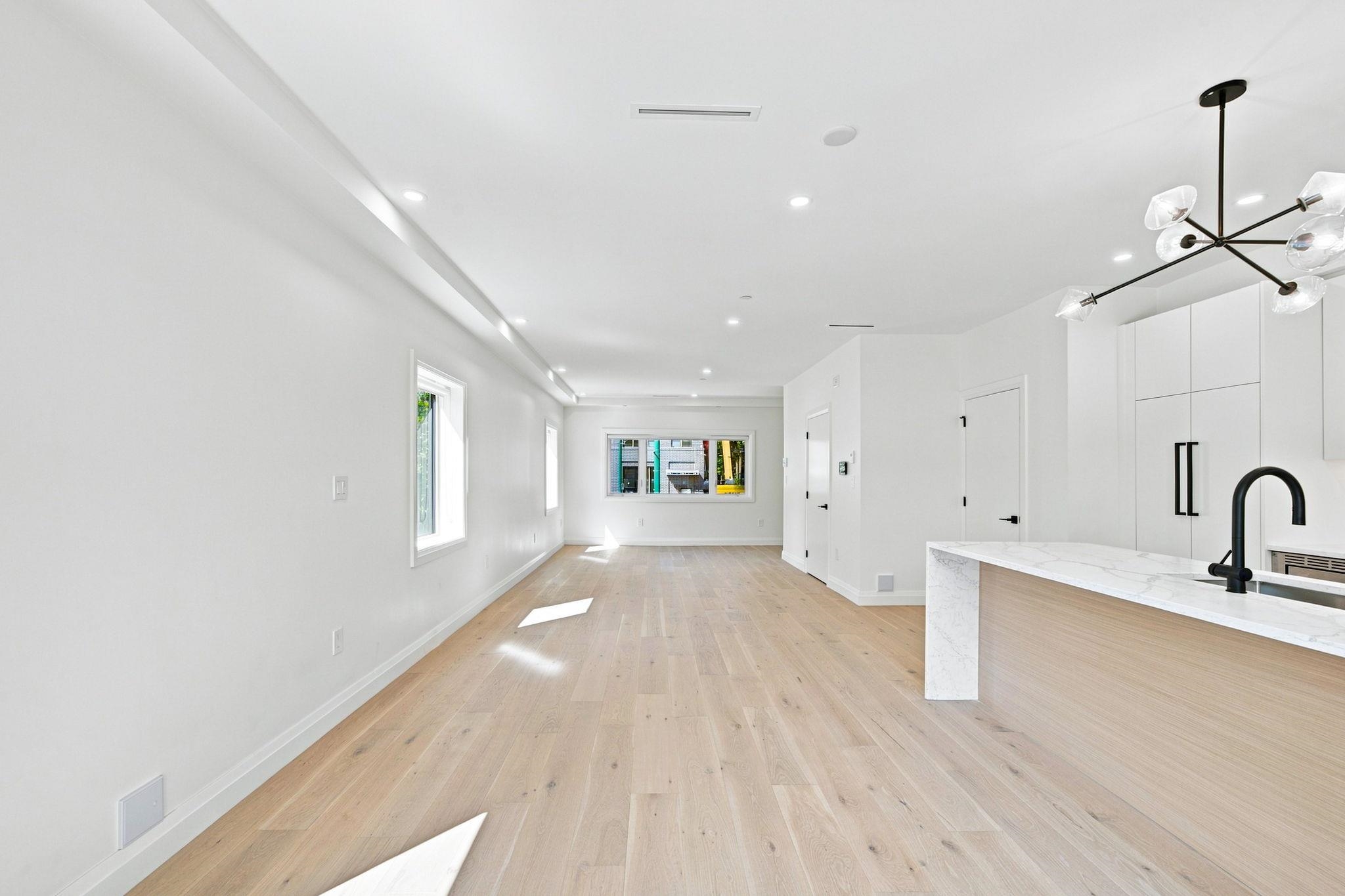 6162 GRANVILLE STREET