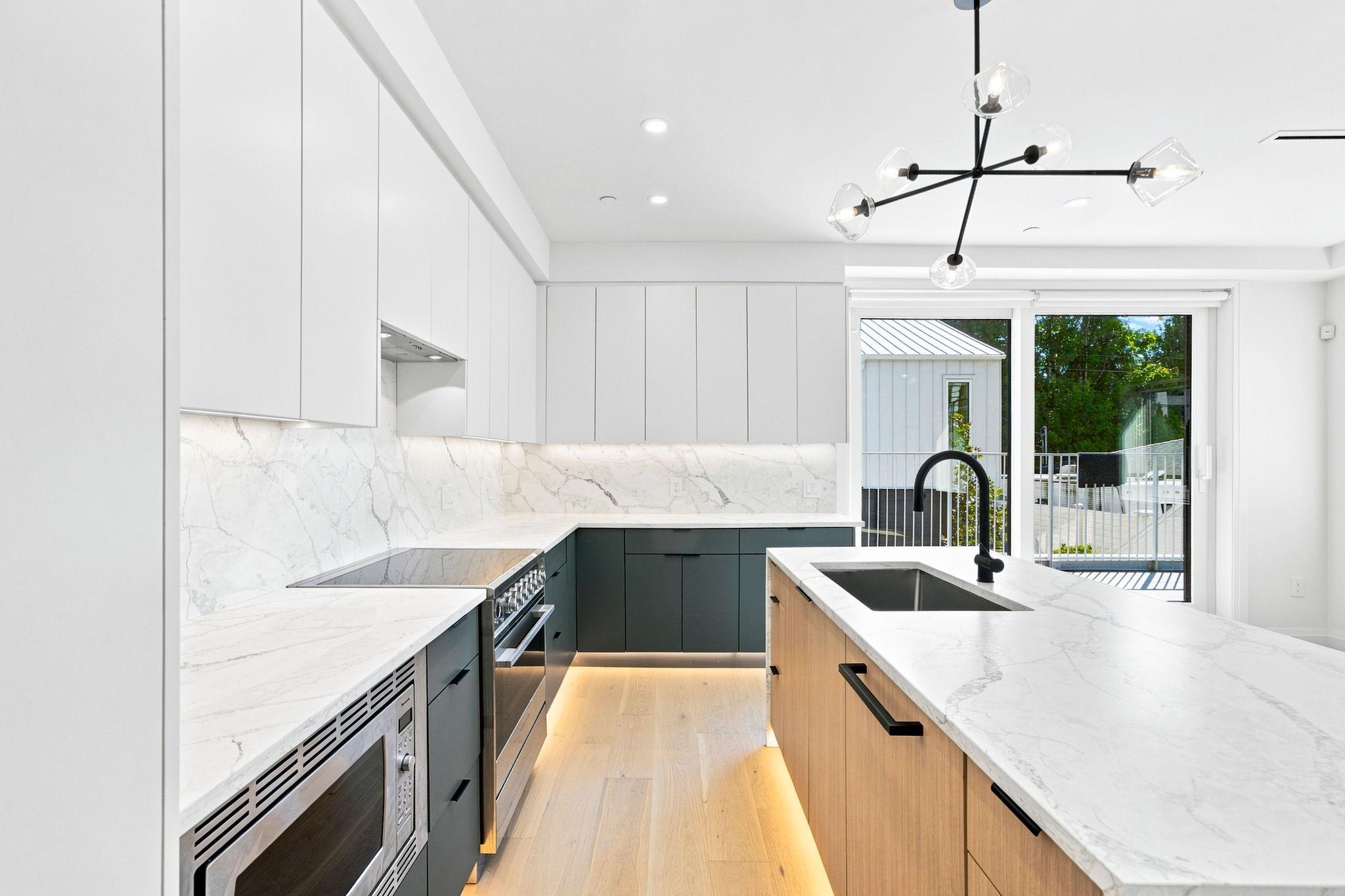 6162 GRANVILLE STREET