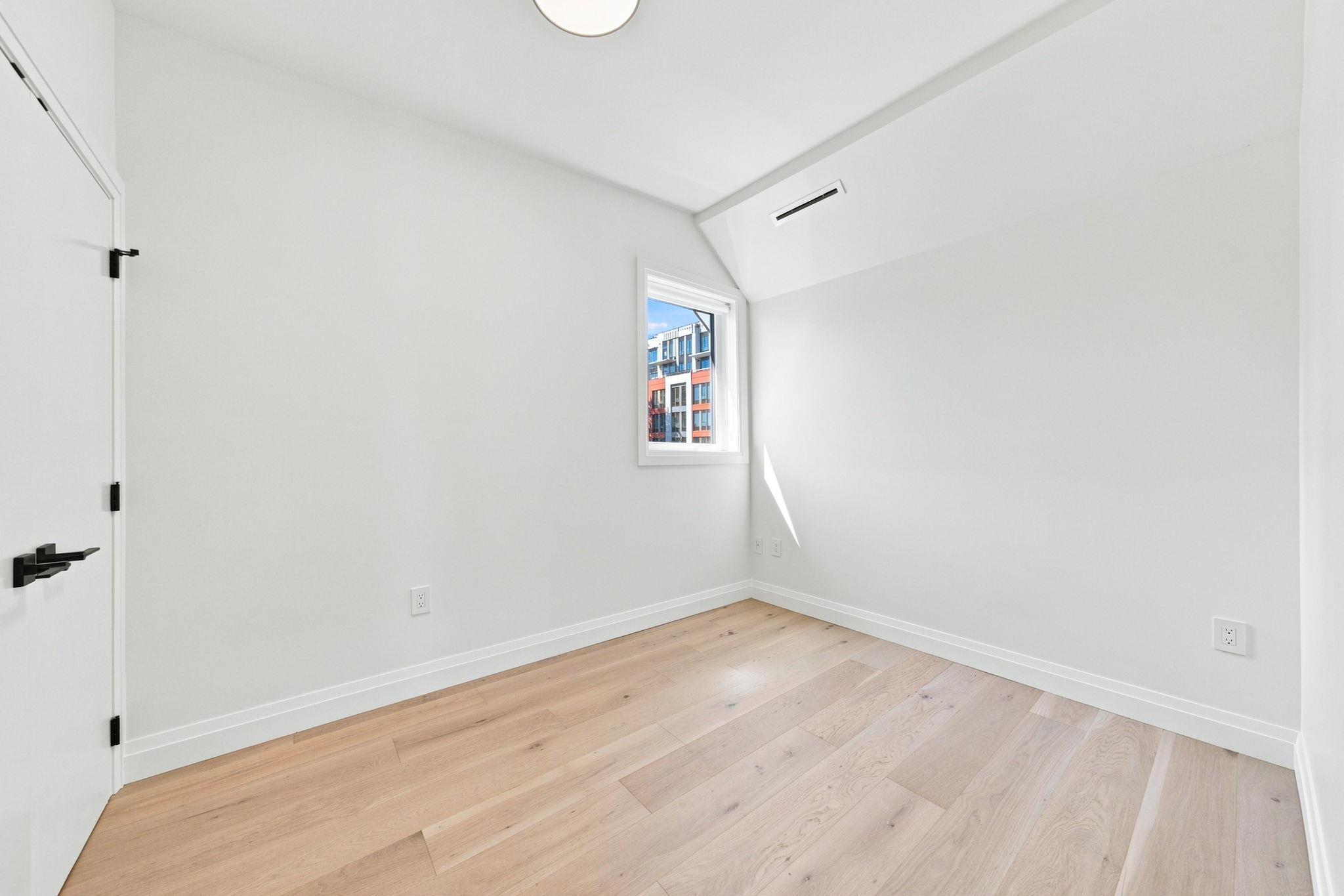 6162 GRANVILLE STREET