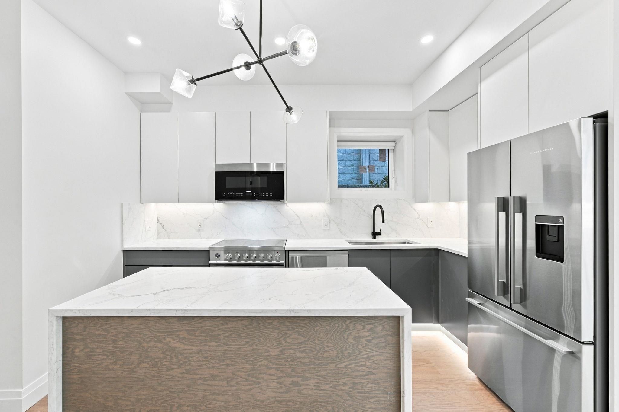 6166 GRANVILLE STREET