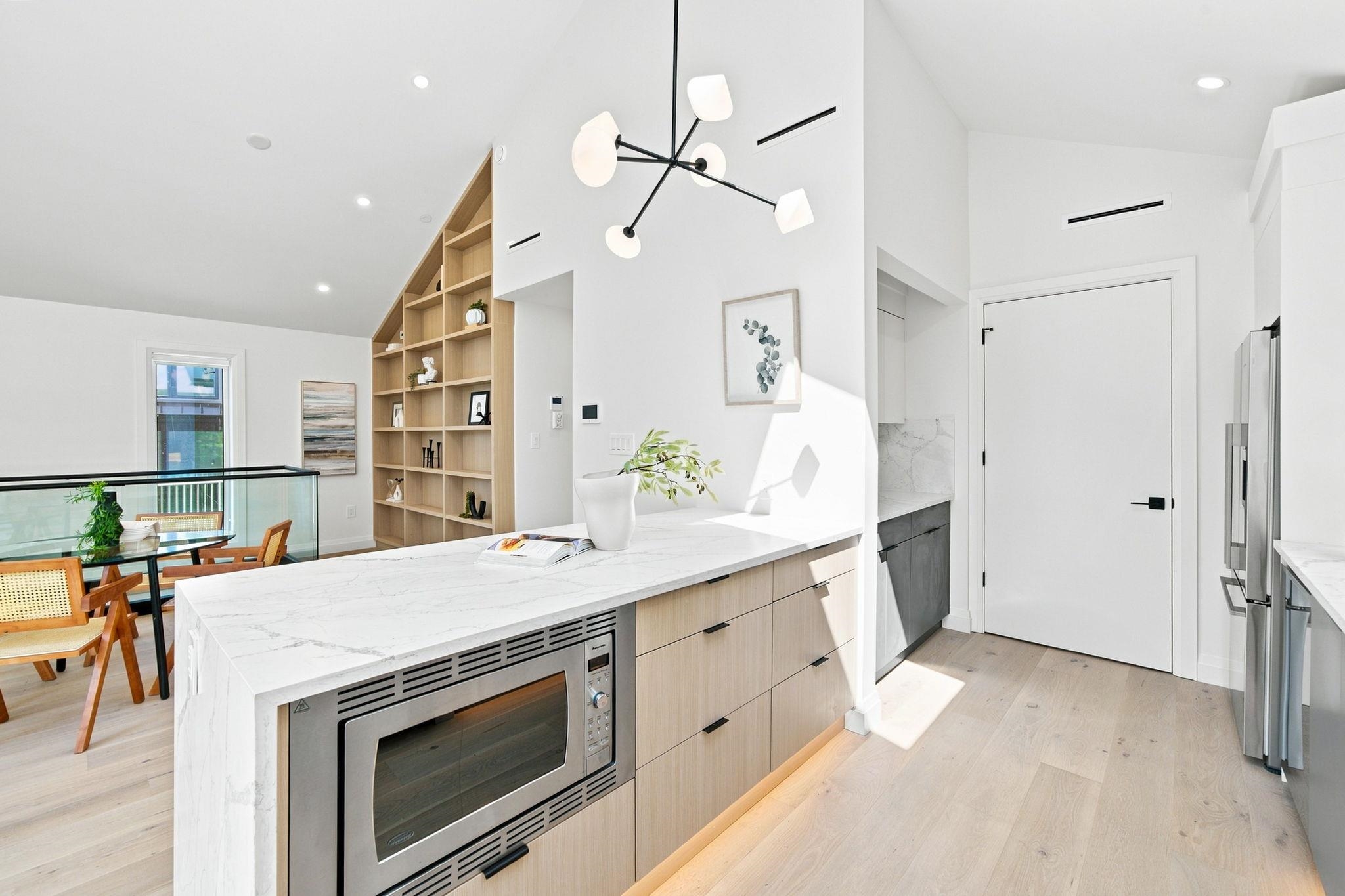 6168 GRANVILLE STREET