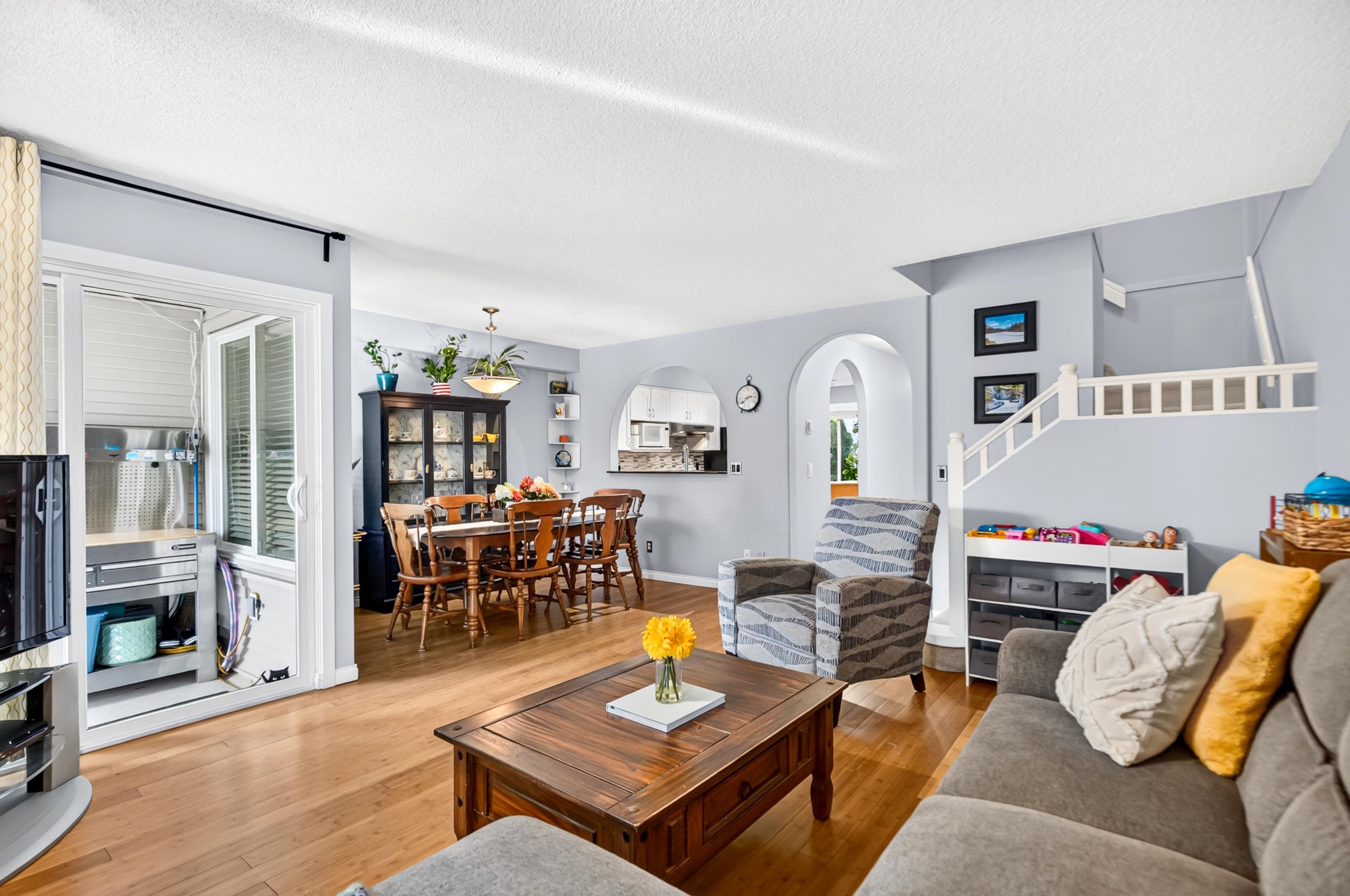 11 9045 WALNUT GROVE DRIVE