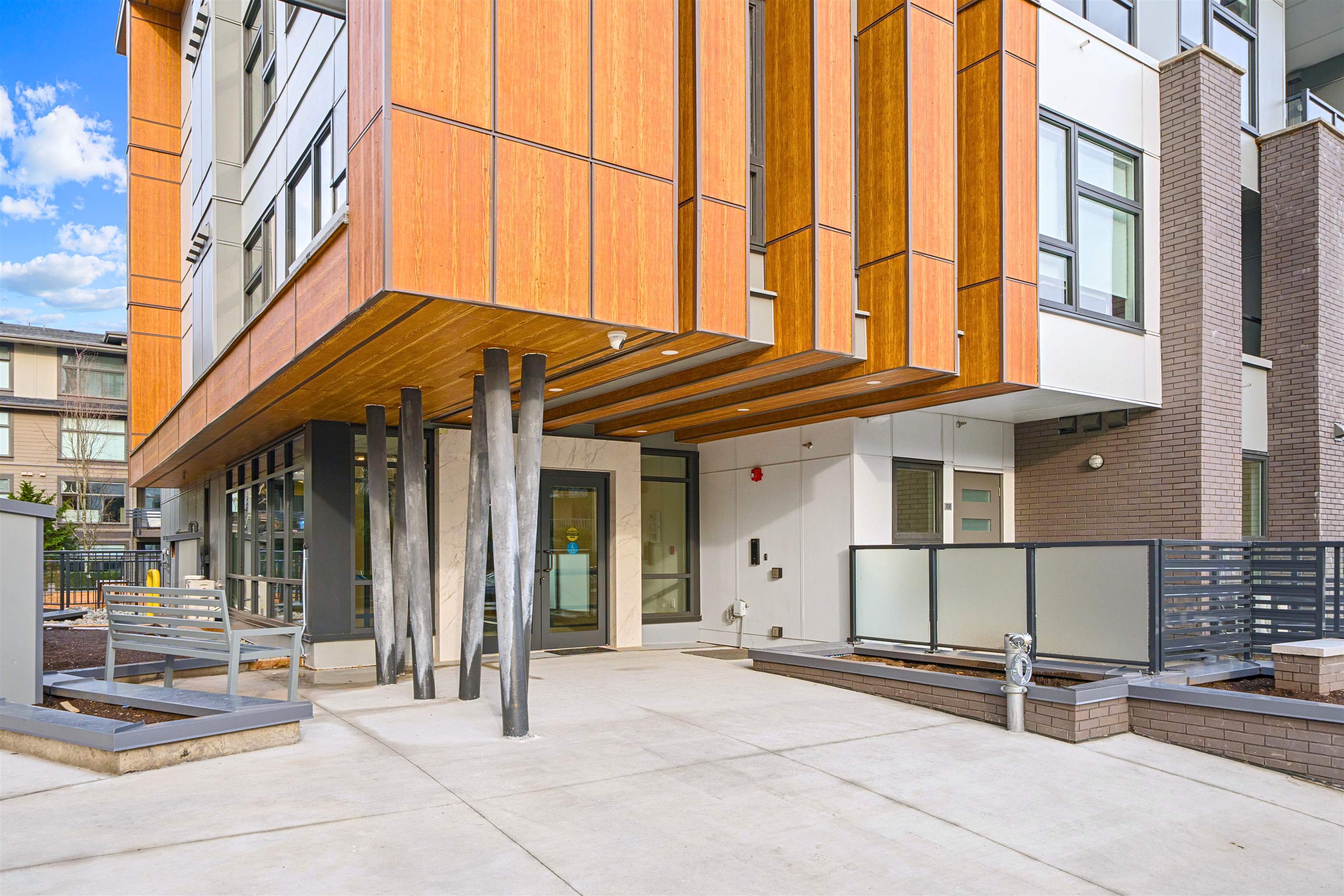 101 15353 17 AVENUE