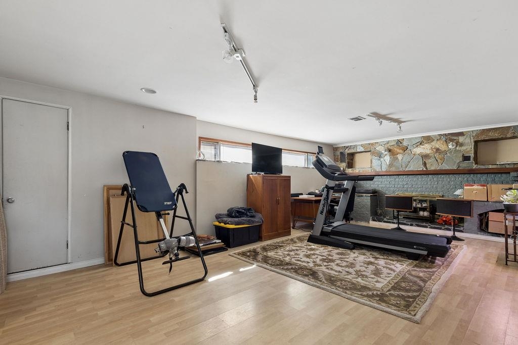 1005 WESTMOUNT DRIVE
