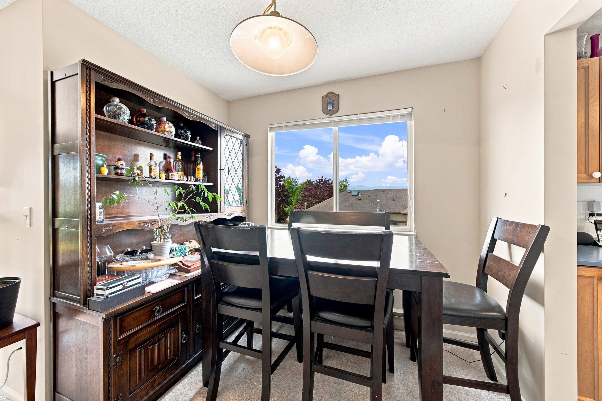 305 8751 GENERAL CURRIE ROAD