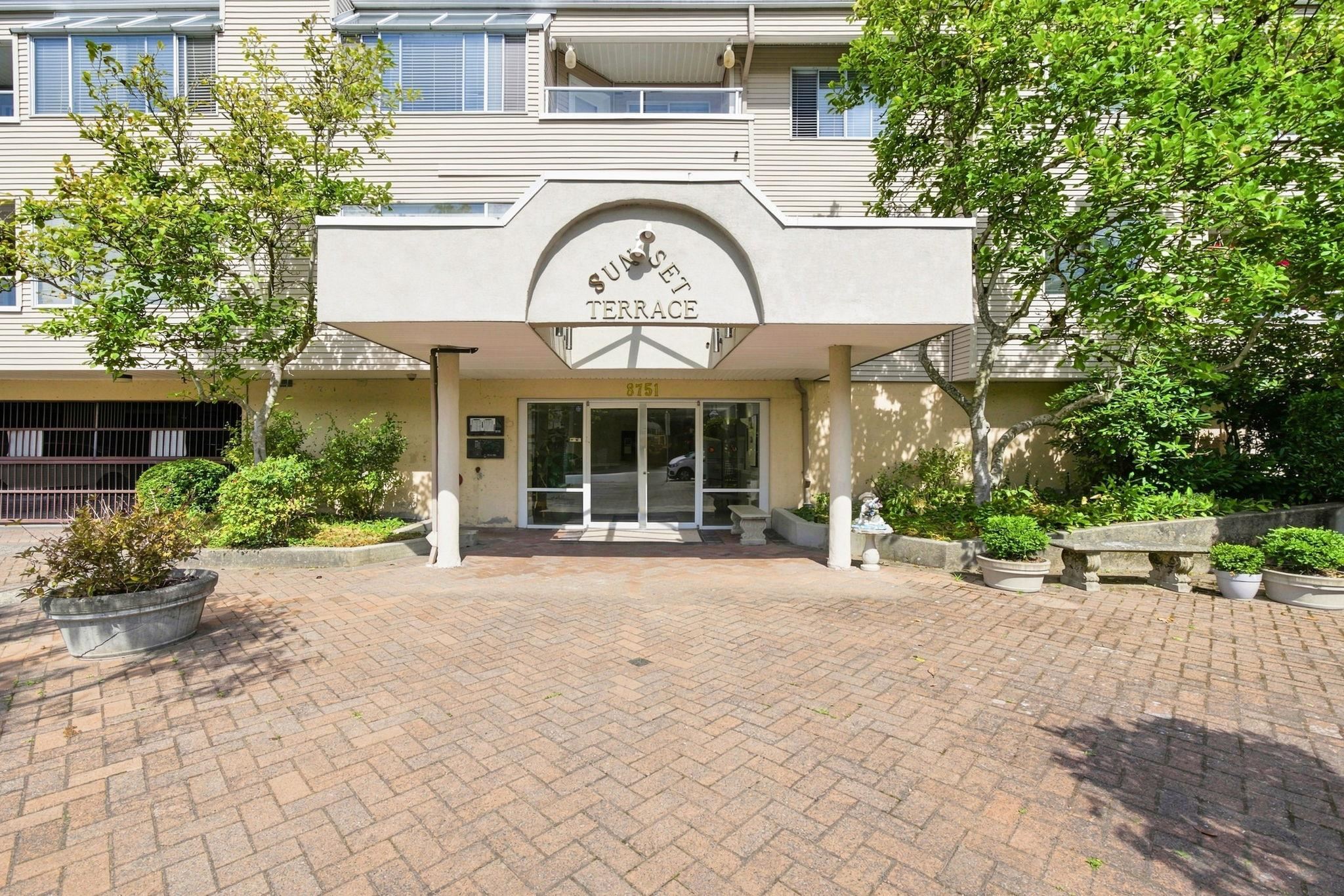 305 8751 GENERAL CURRIE ROAD