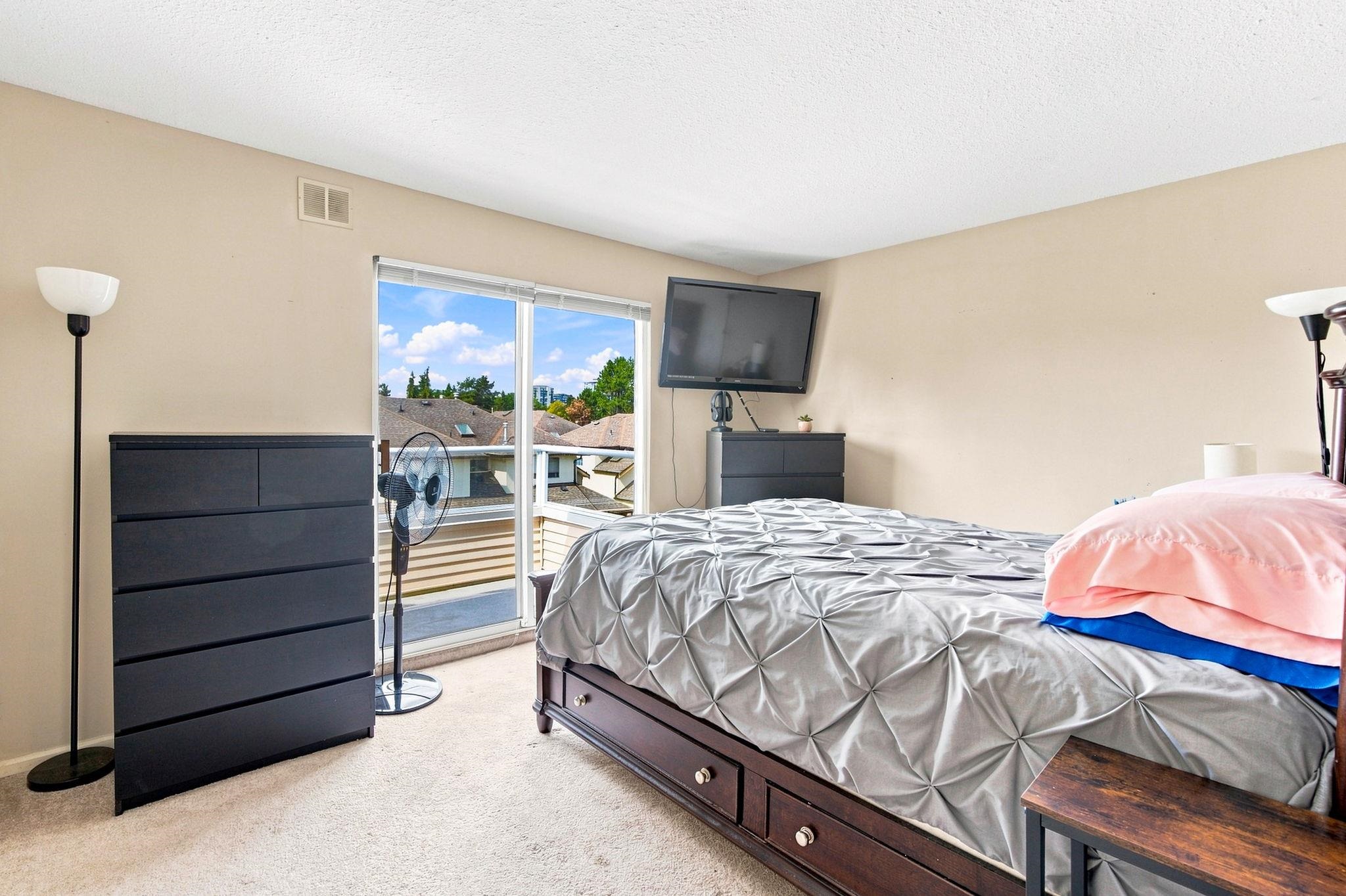 305 8751 GENERAL CURRIE ROAD