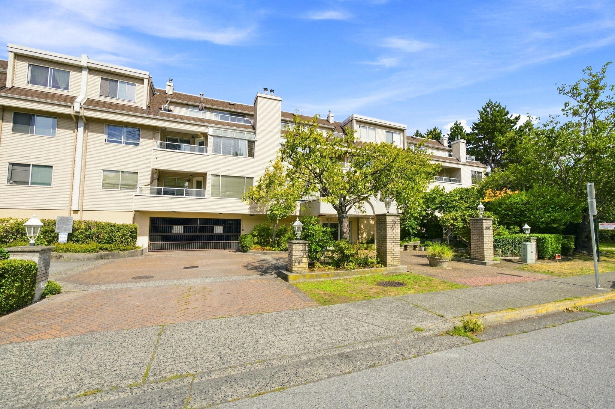 305 8751 GENERAL CURRIE ROAD