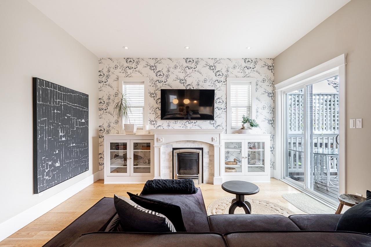 457 E 11TH STREET