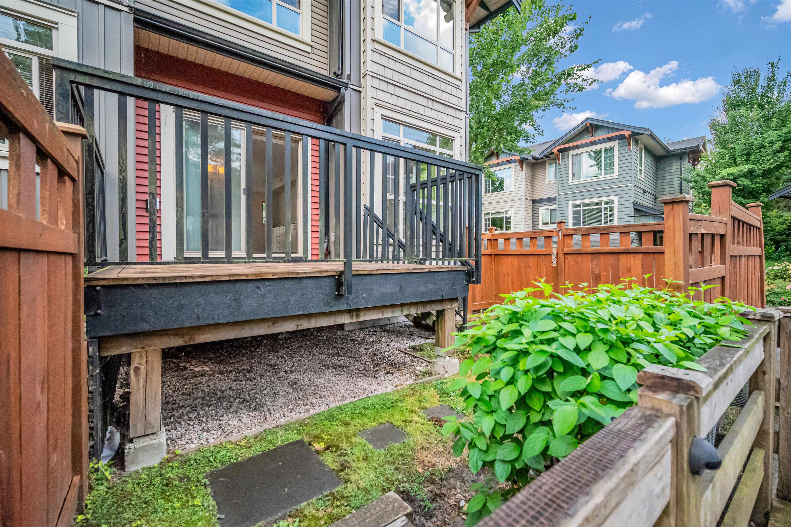 57 11305 240 STREET