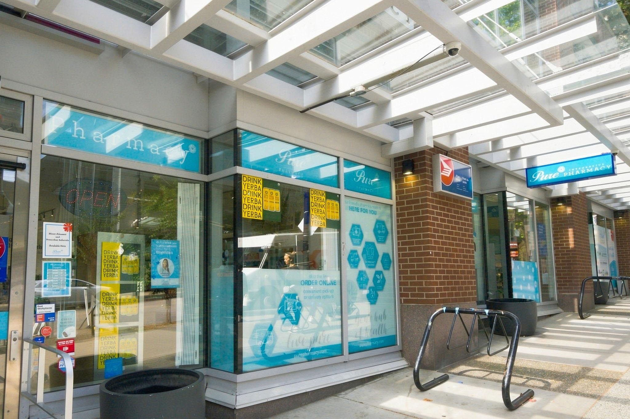 1703 233 ROBSON STREET