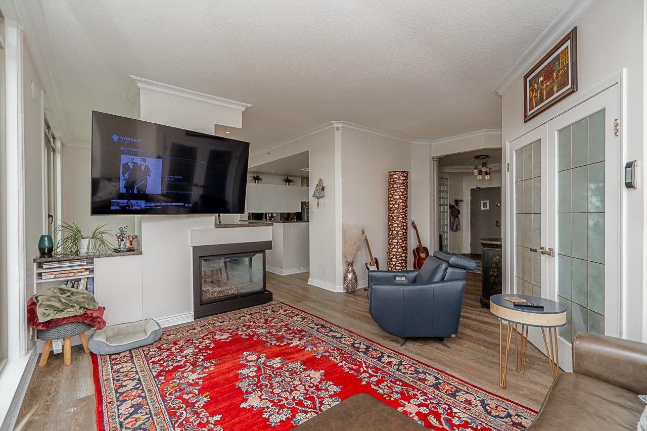 2304 10082 148 STREET