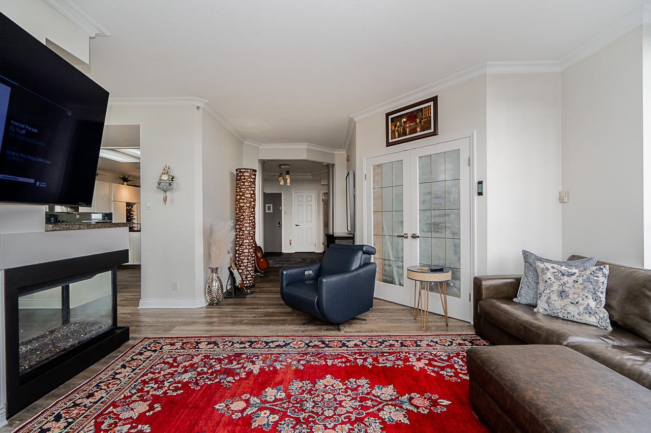 2304 10082 148 STREET
