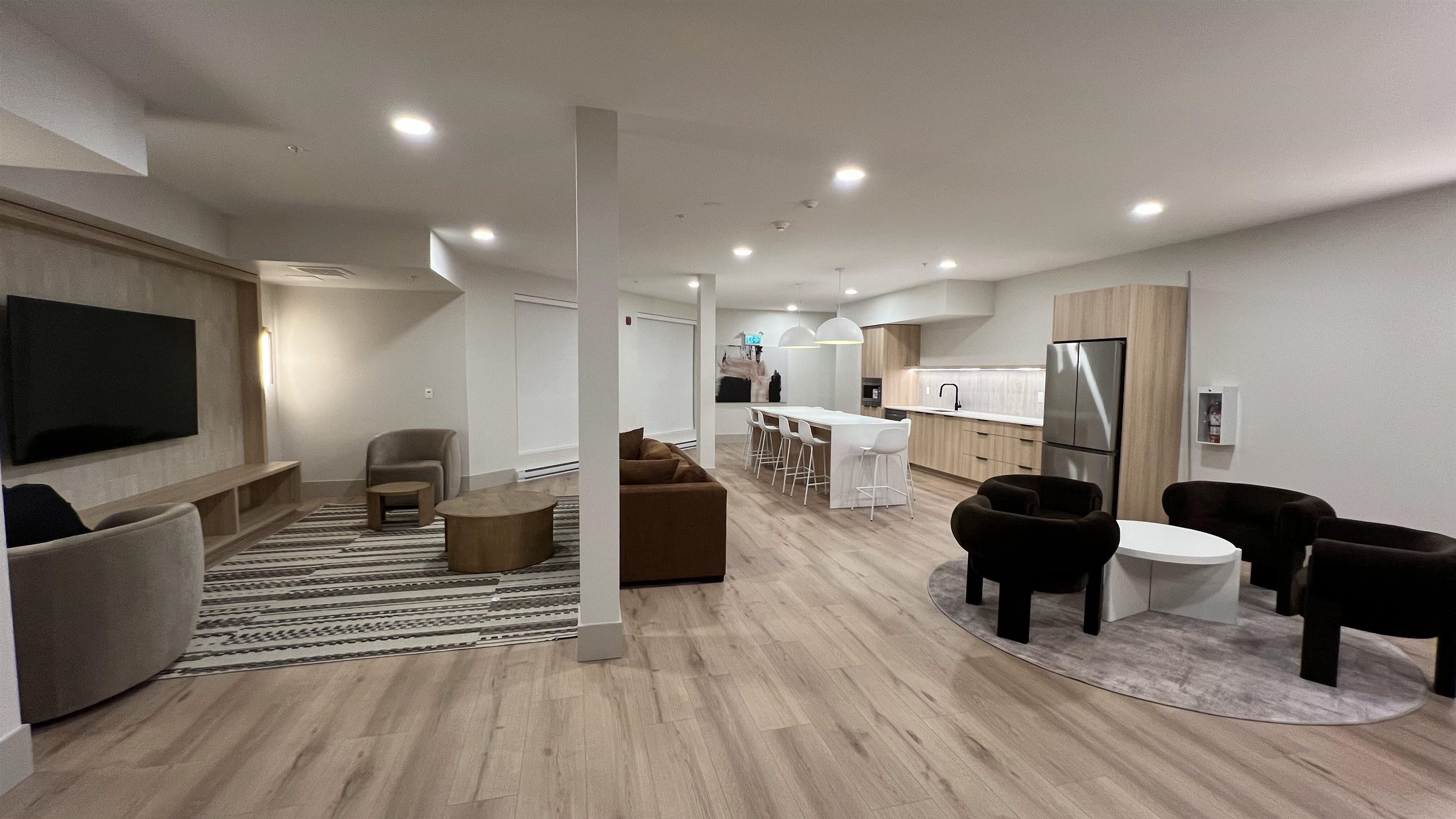 431 20769 FRASER HIGHWAY