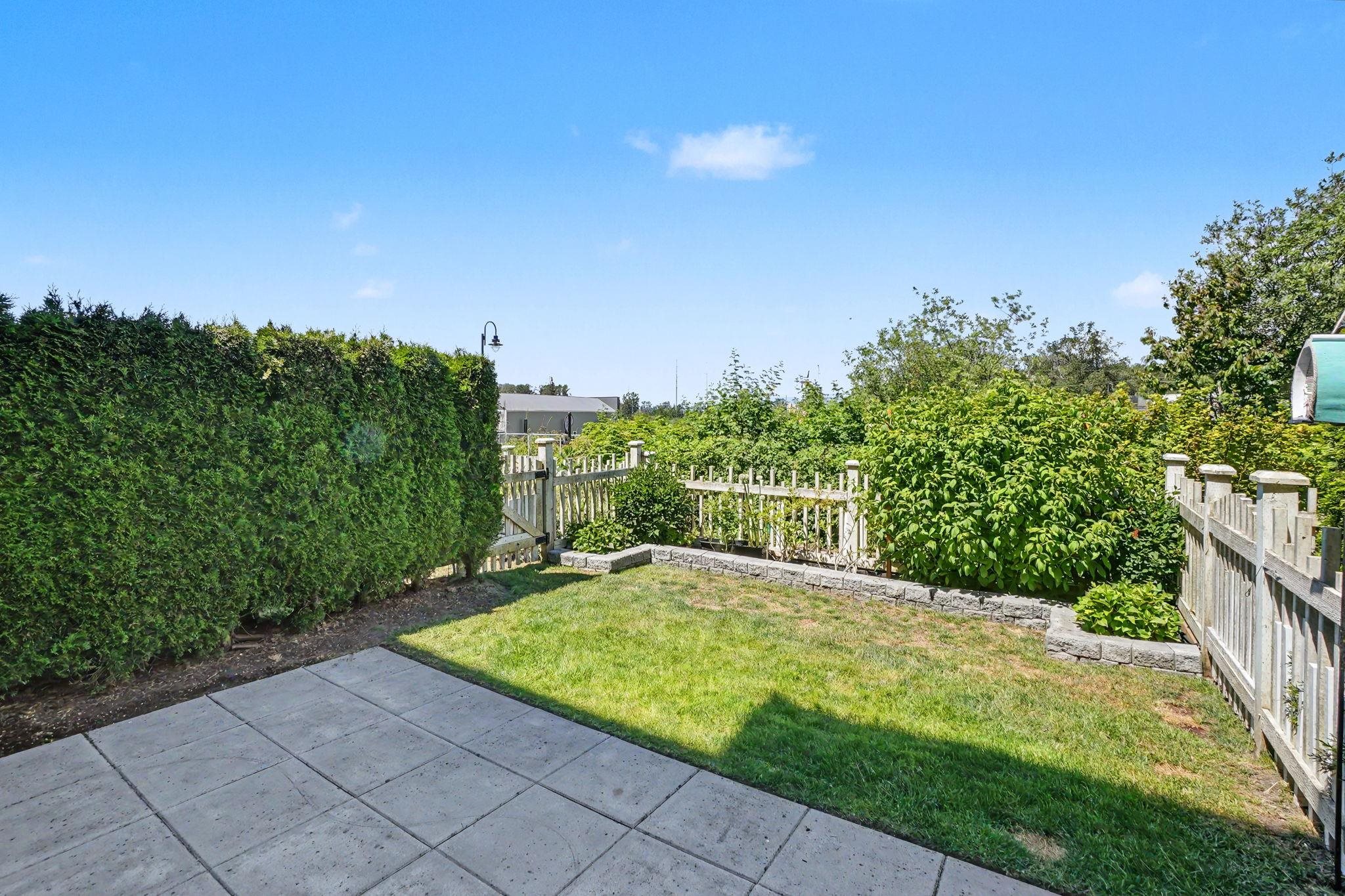 17 5551 ADMIRAL WAY