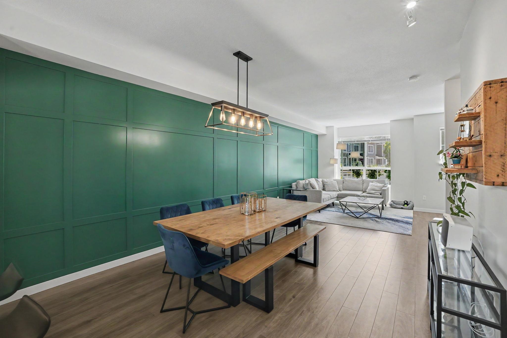 17 5551 ADMIRAL WAY