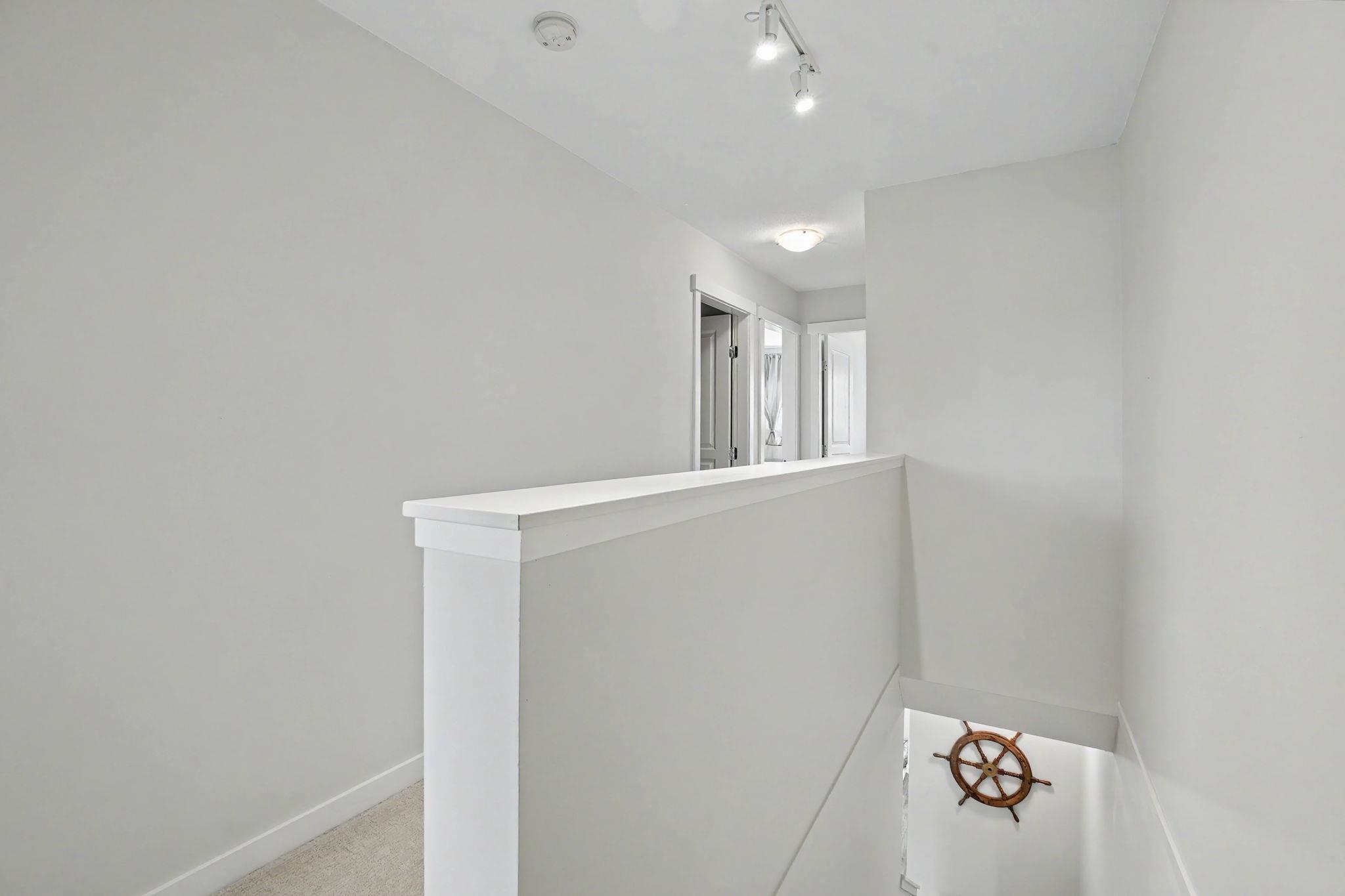 17 5551 ADMIRAL WAY