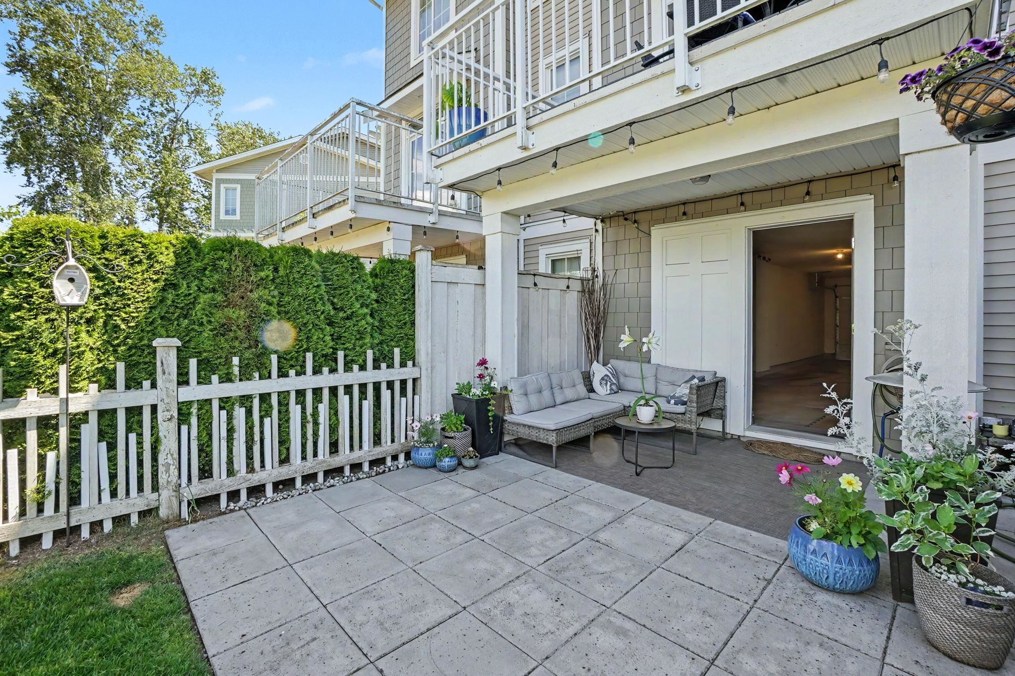 17 5551 ADMIRAL WAY