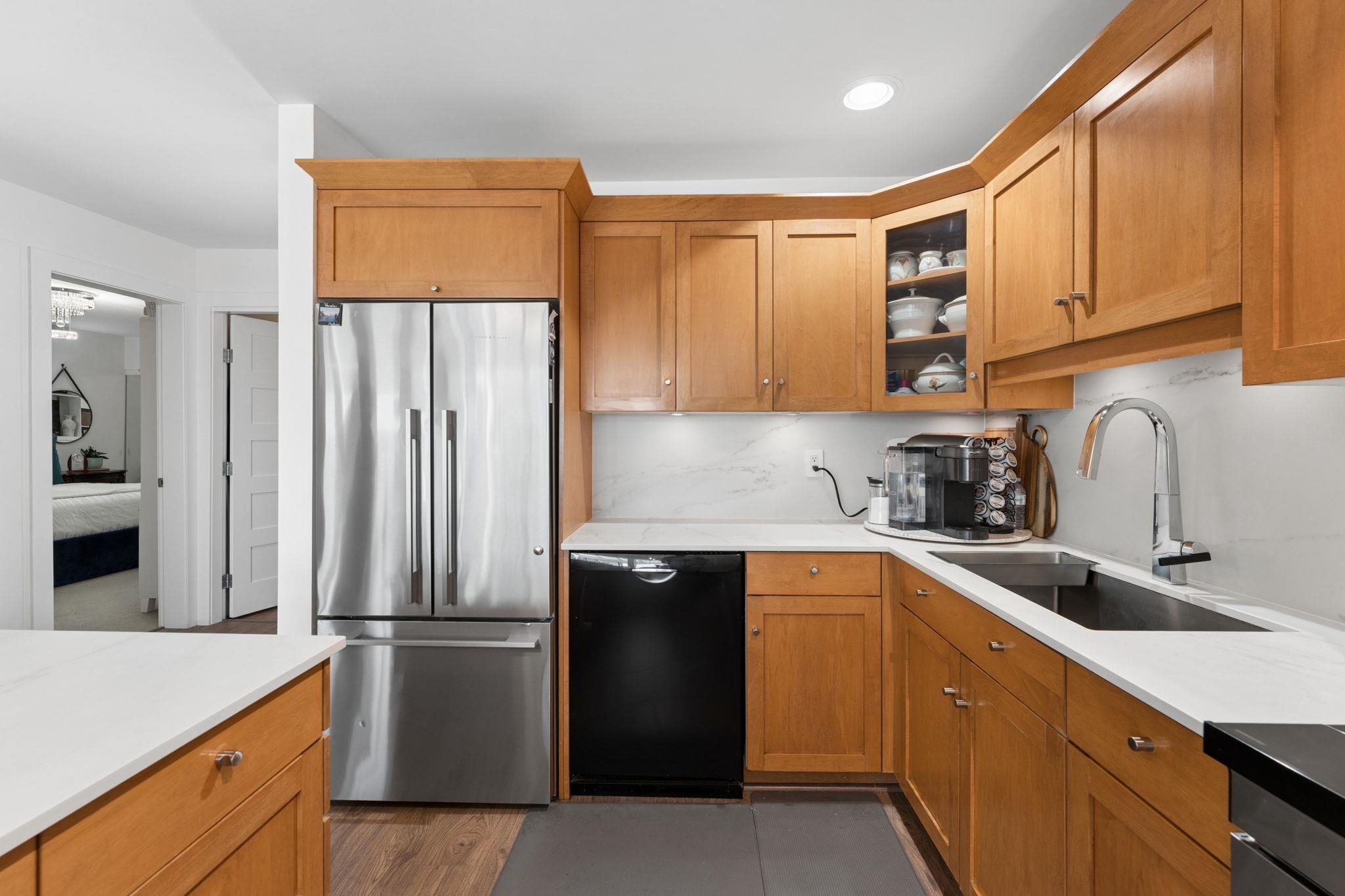 202 15165 MARINE DRIVE