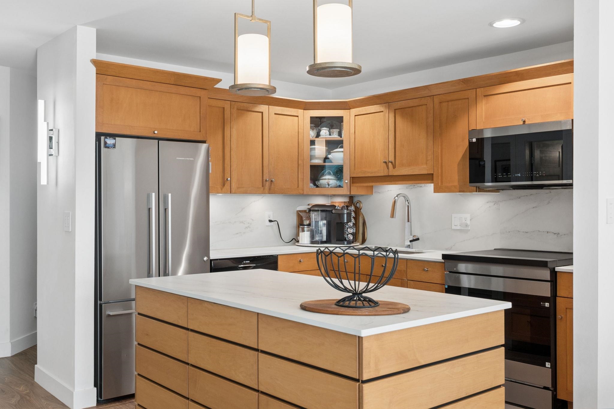 202 15165 MARINE DRIVE