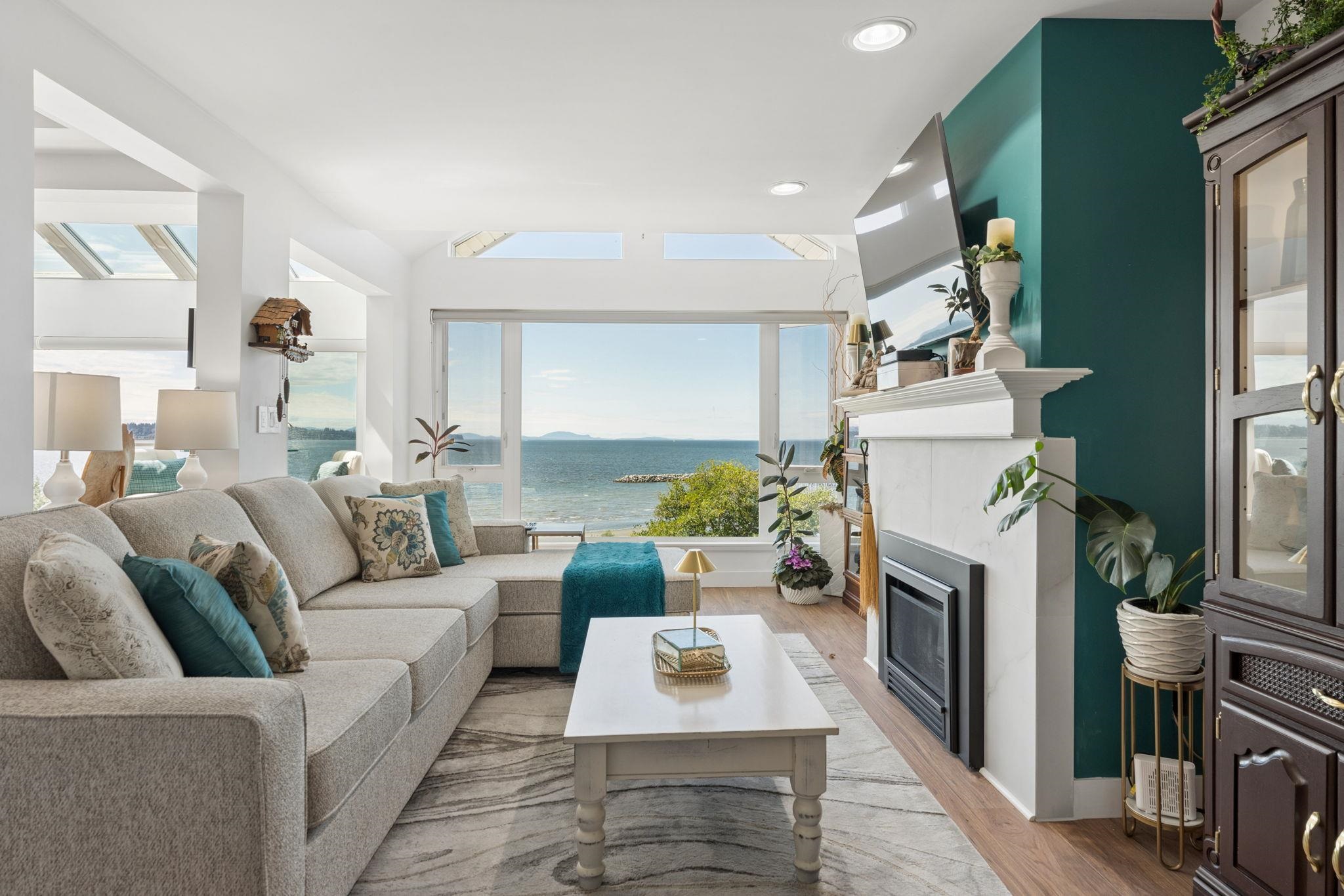 202 15165 MARINE DRIVE