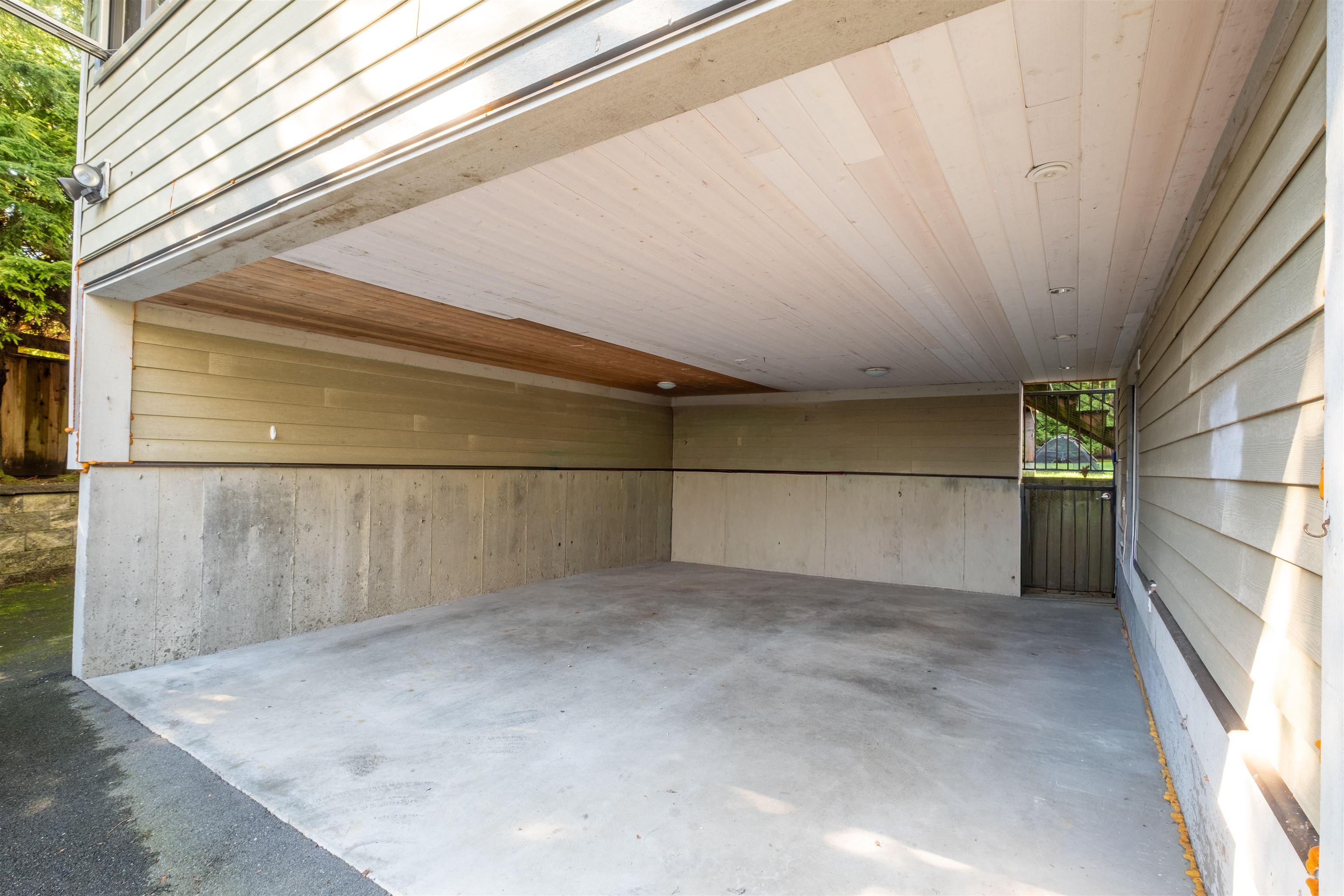 1329 APPIN ROAD