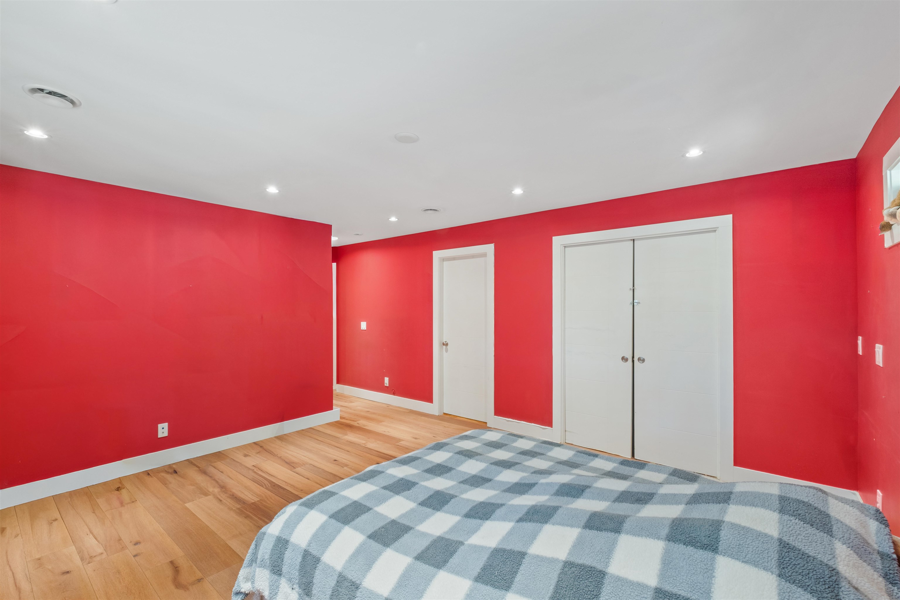 1329 APPIN ROAD