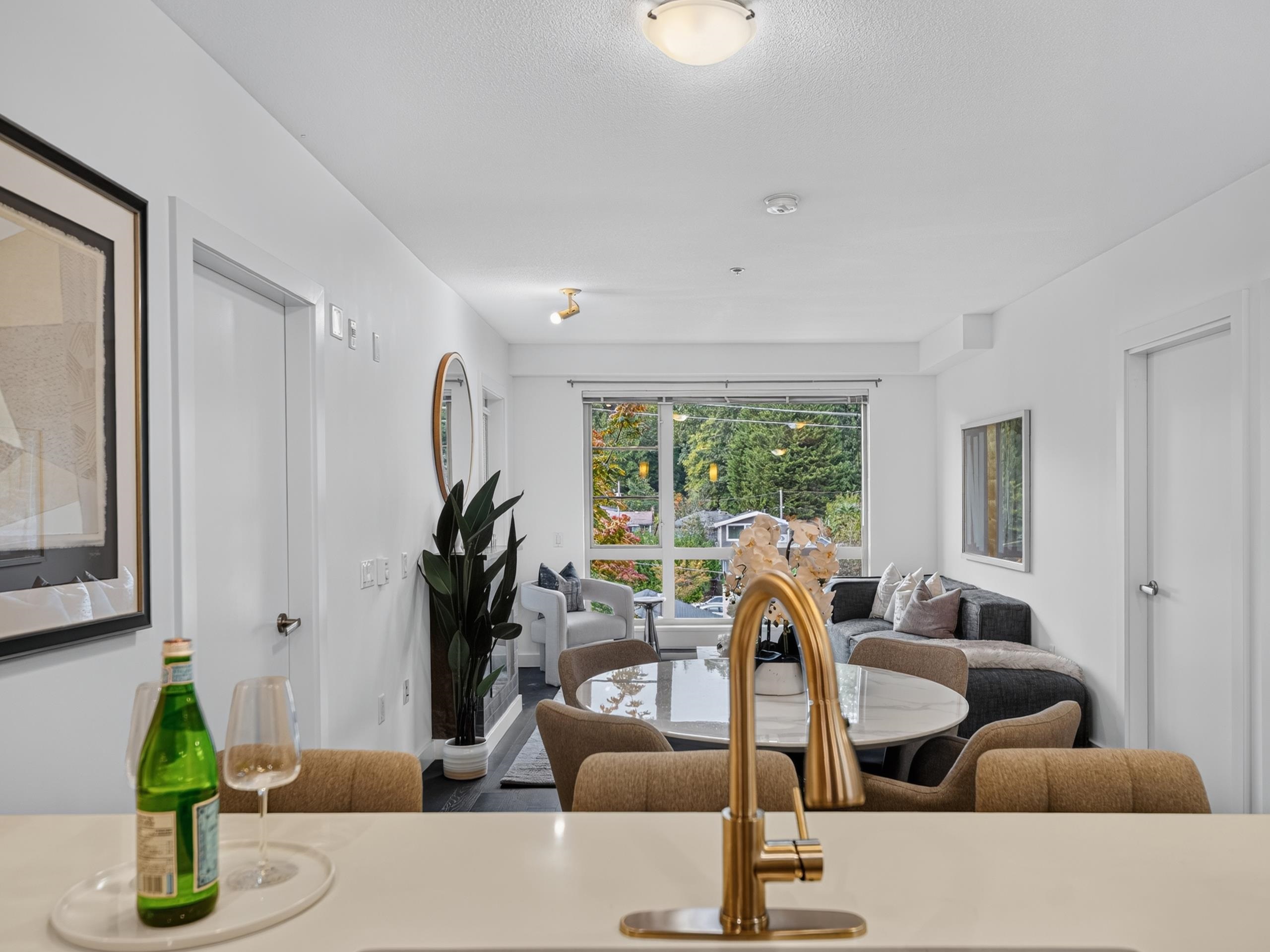 316 1330 MARINE DRIVE