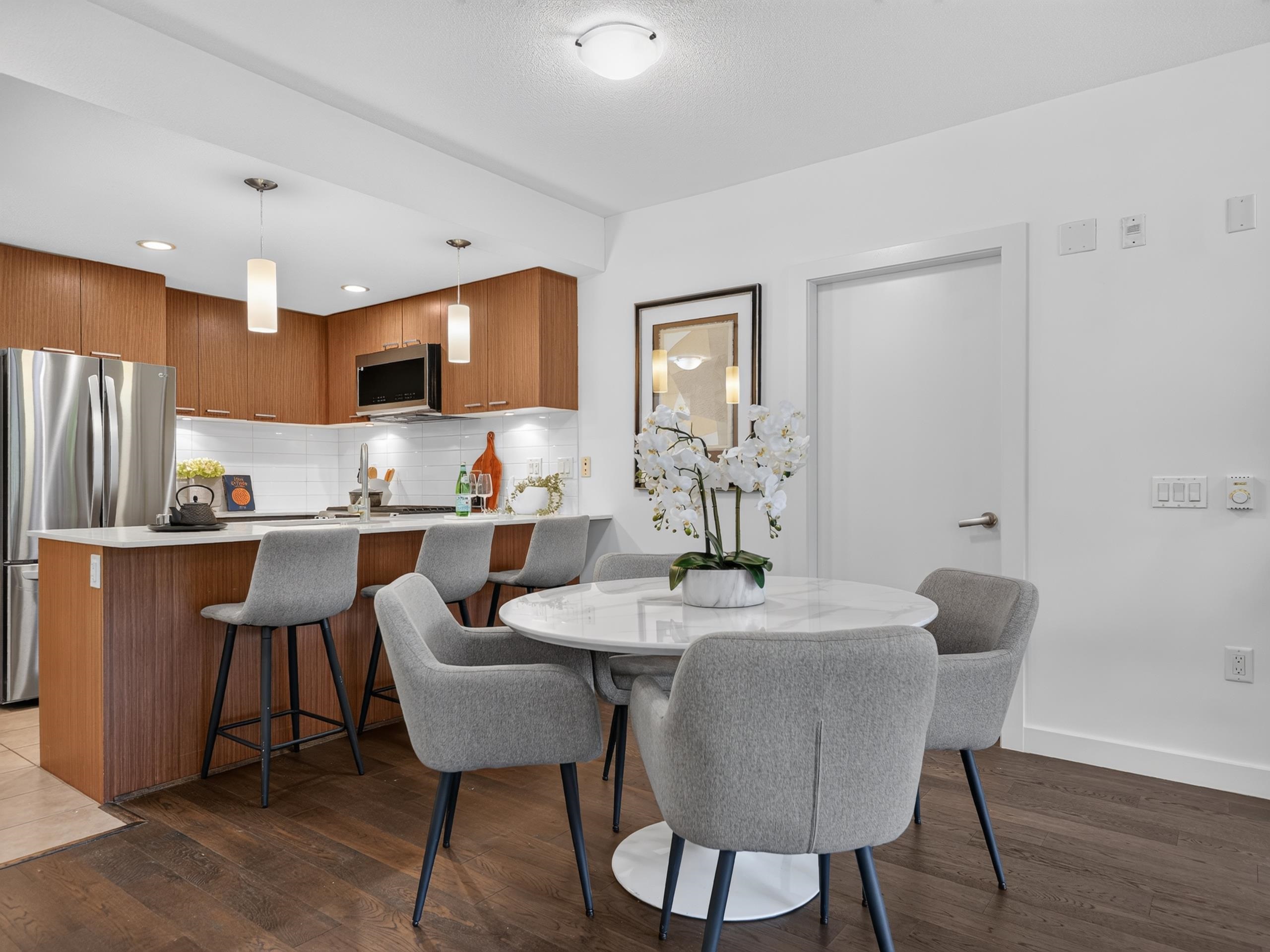 316 1330 MARINE DRIVE