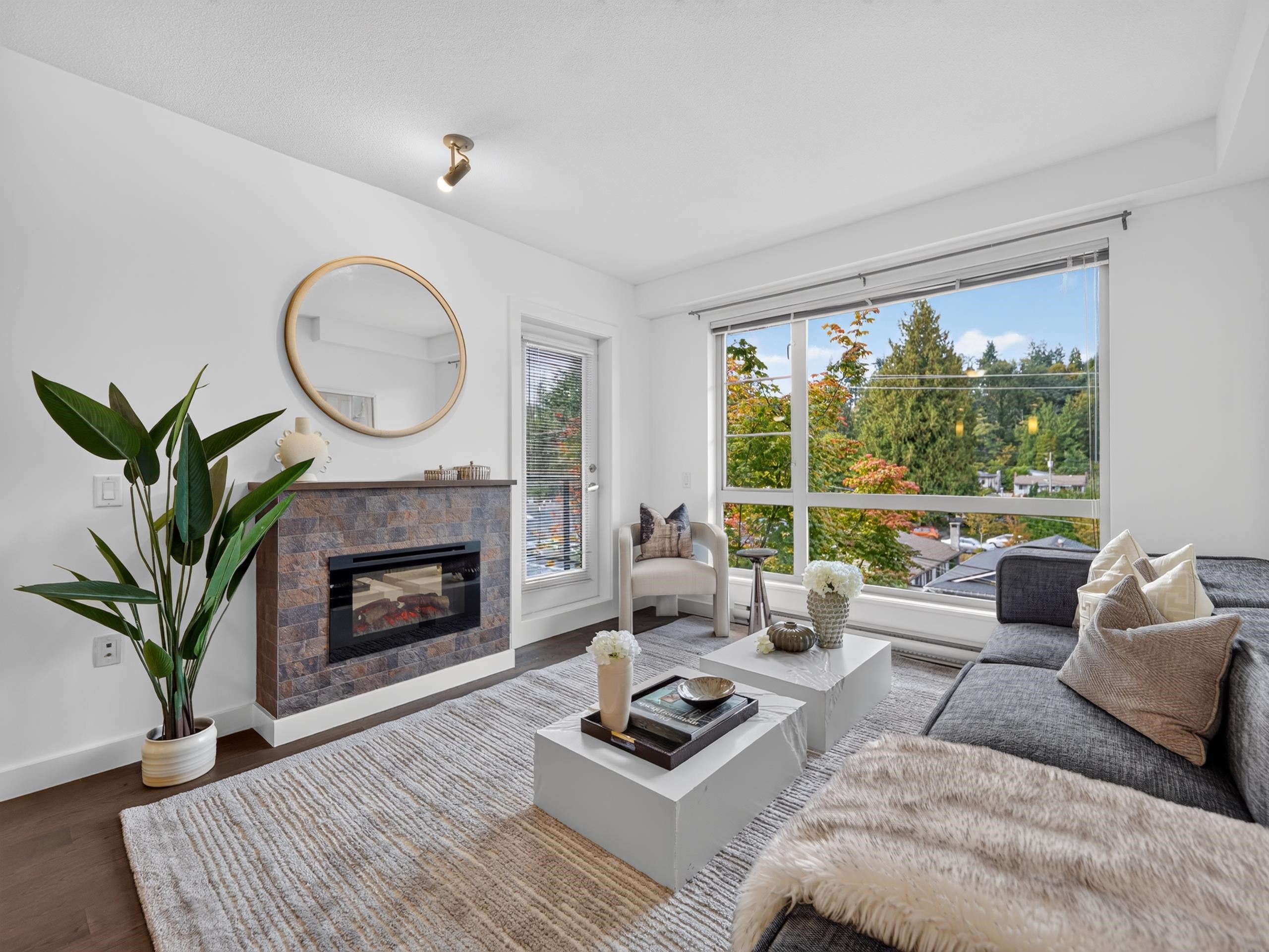 316 1330 MARINE DRIVE