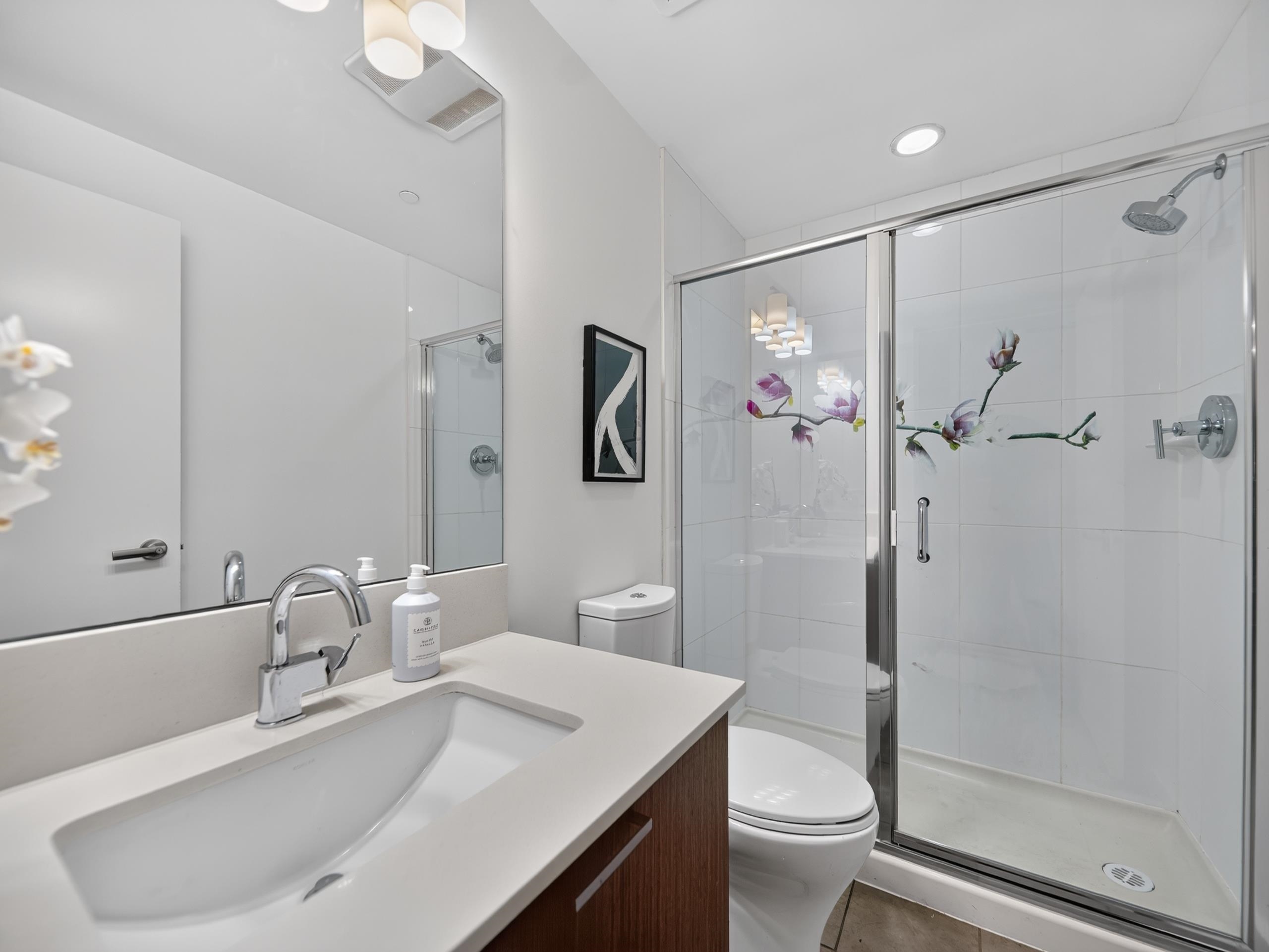 316 1330 MARINE DRIVE