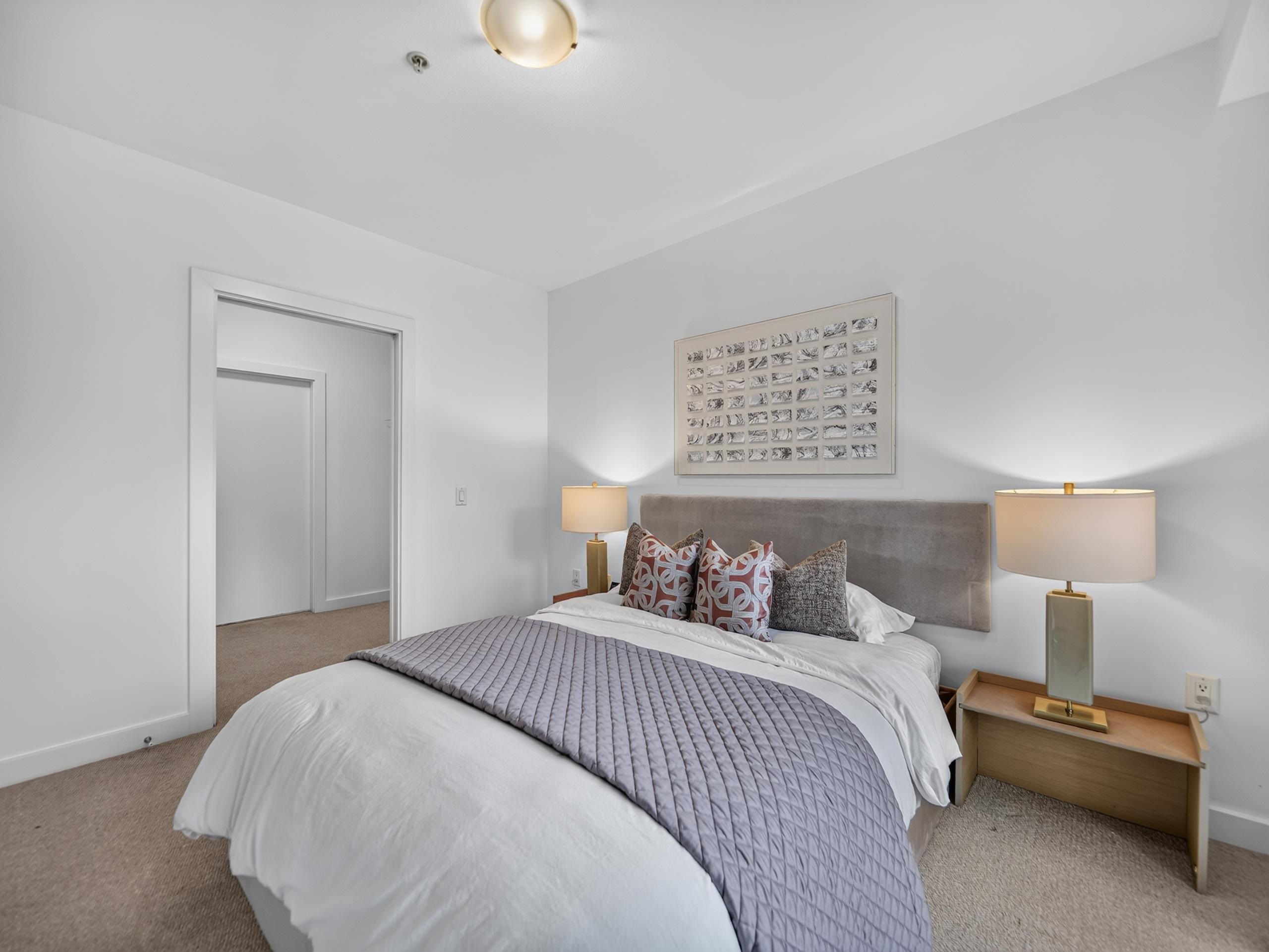 316 1330 MARINE DRIVE