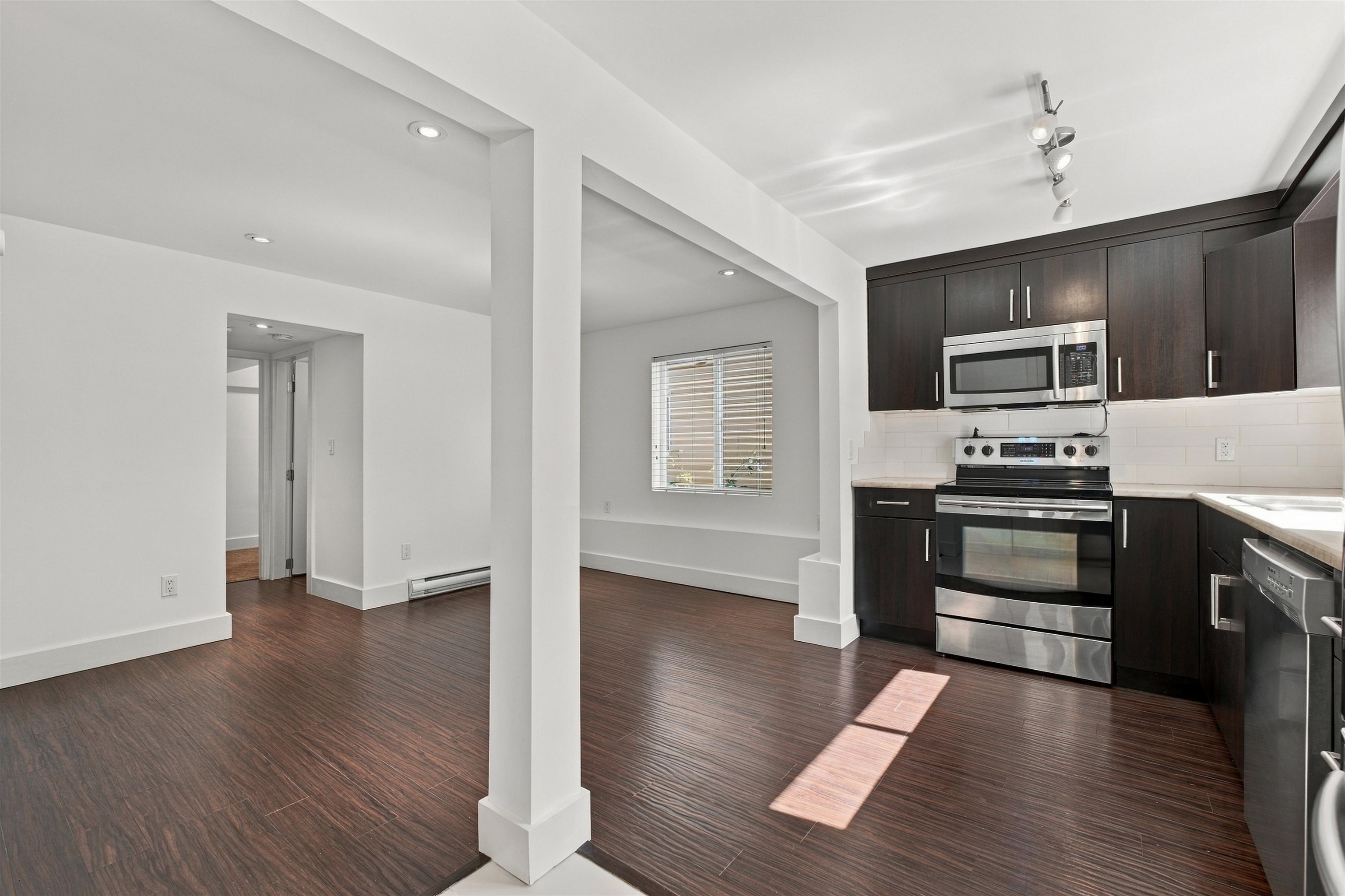 1153 WELLINGTON DRIVE