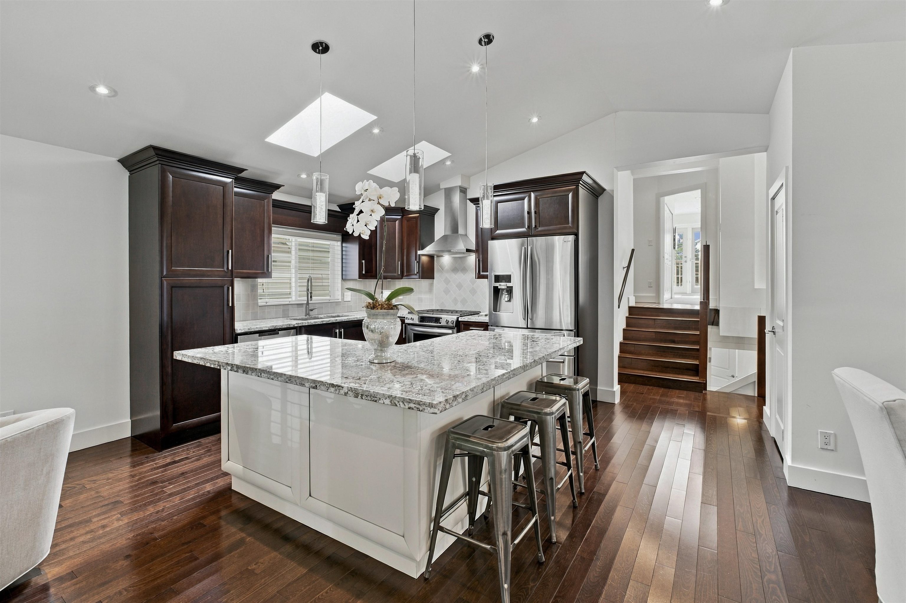 1153 WELLINGTON DRIVE