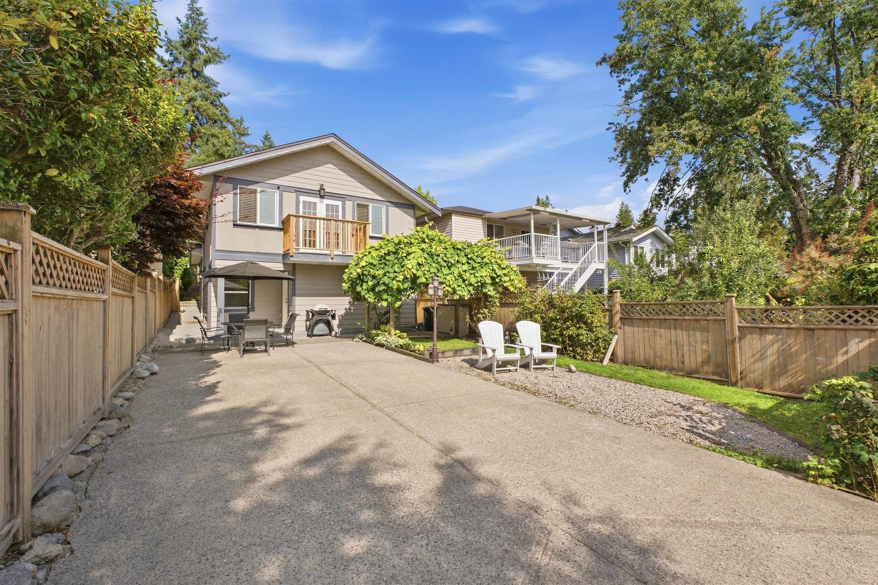 1153 WELLINGTON DRIVE