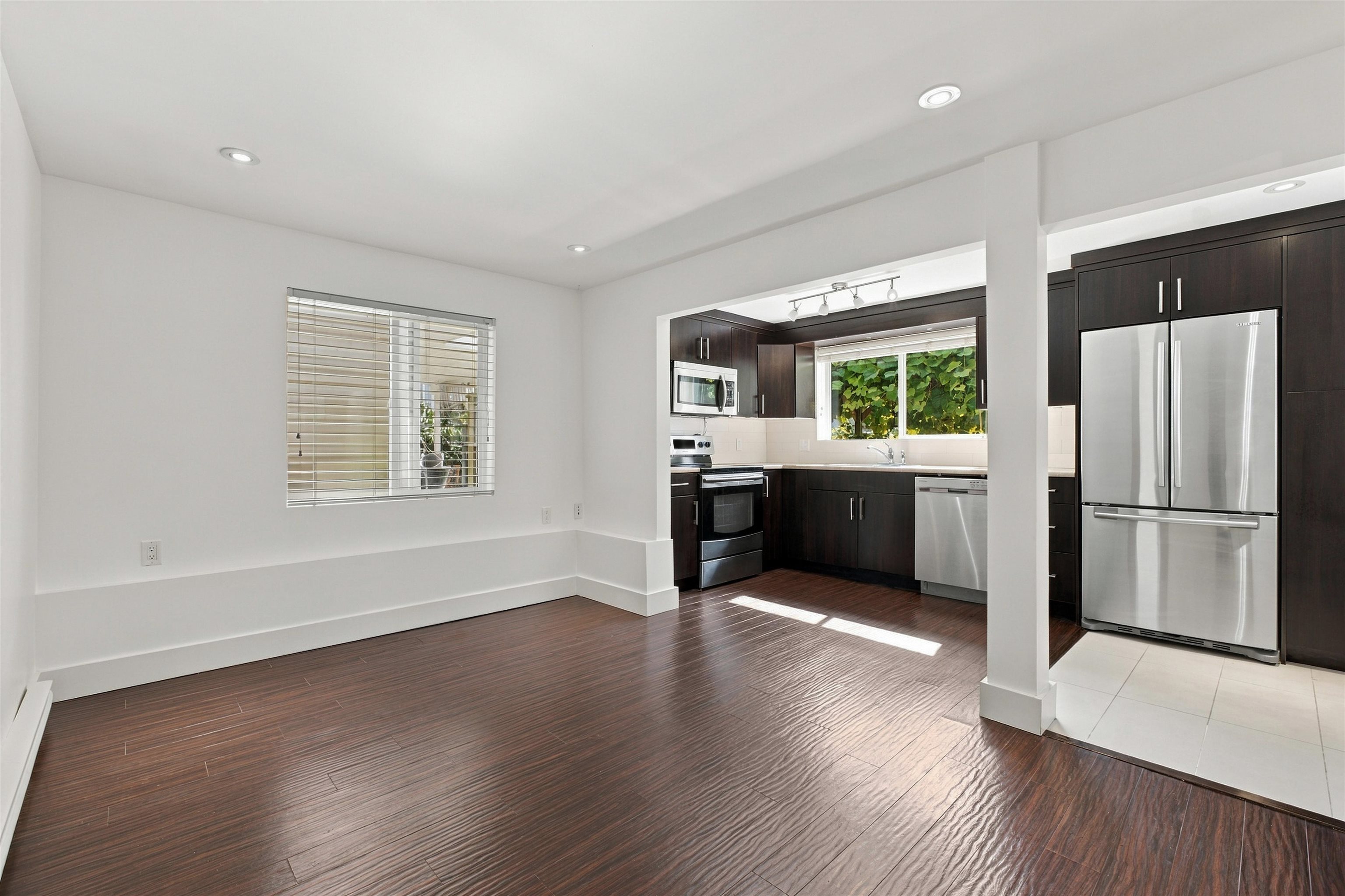 1153 WELLINGTON DRIVE