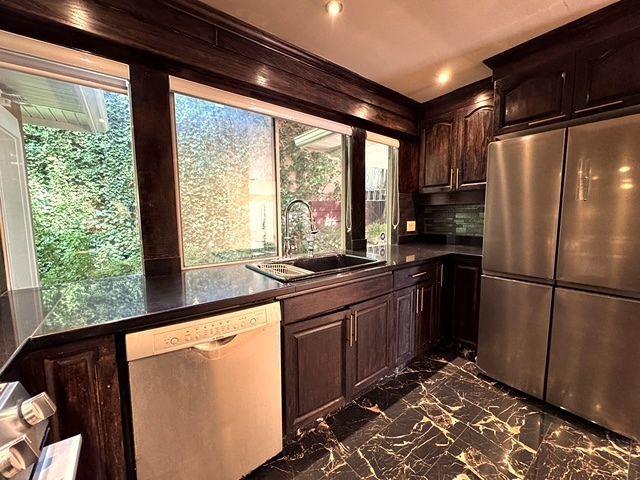 92 RAVINE DRIVE