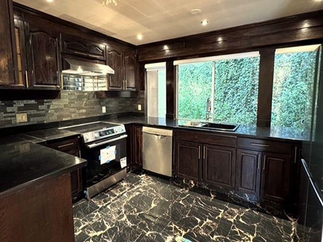 92 RAVINE DRIVE