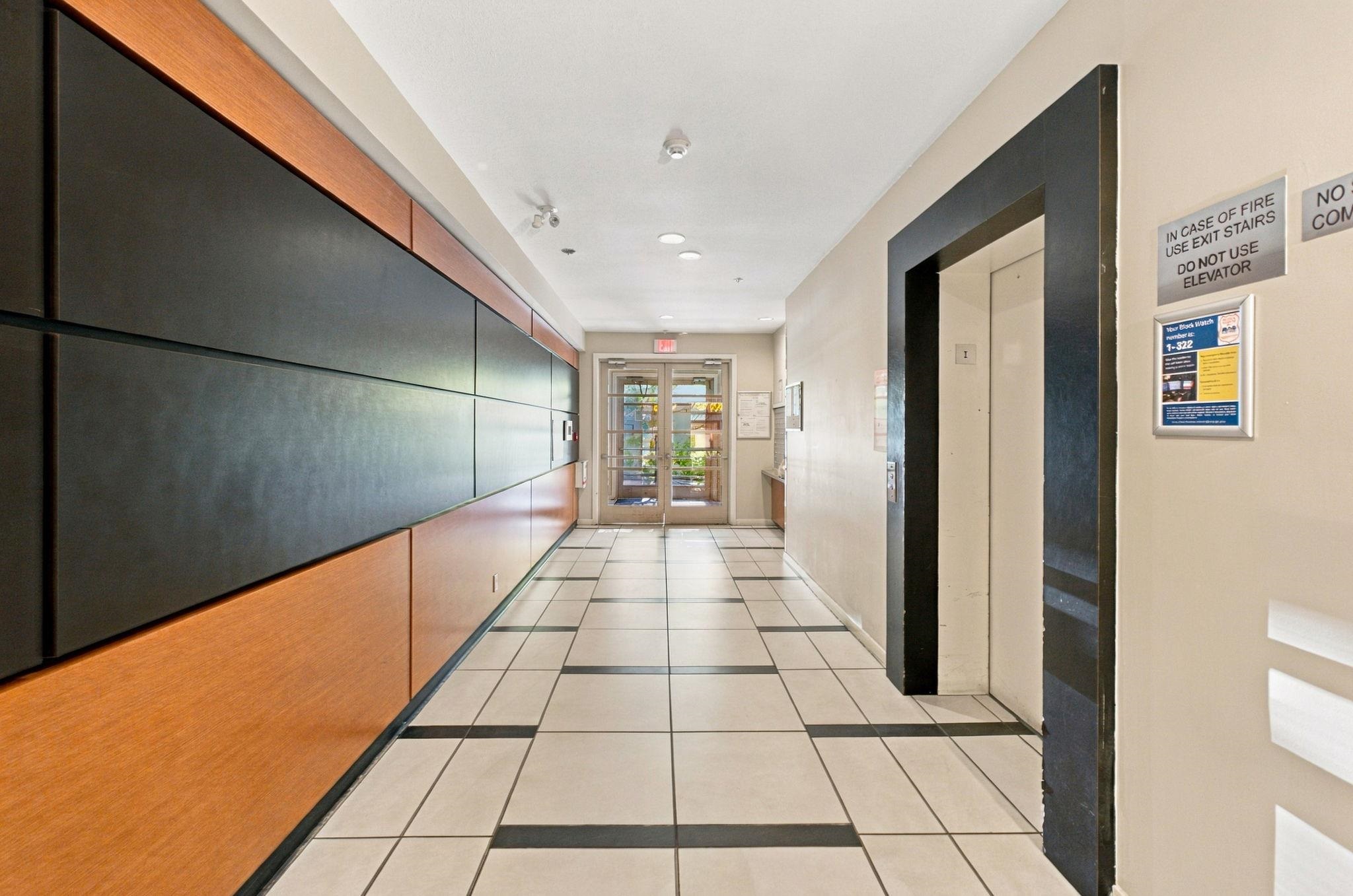 206 10499 UNIVERSITY DRIVE