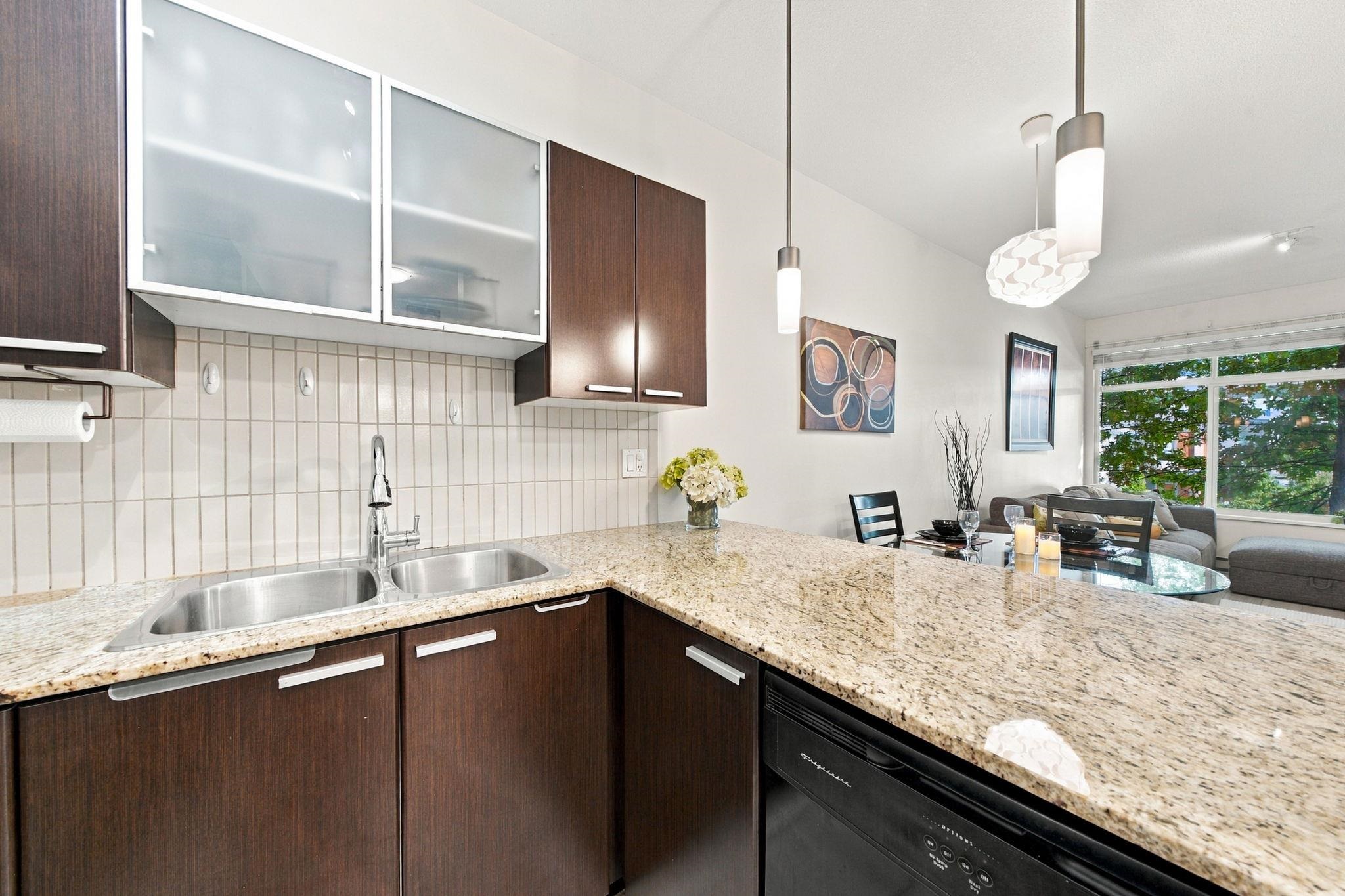 206 10499 UNIVERSITY DRIVE