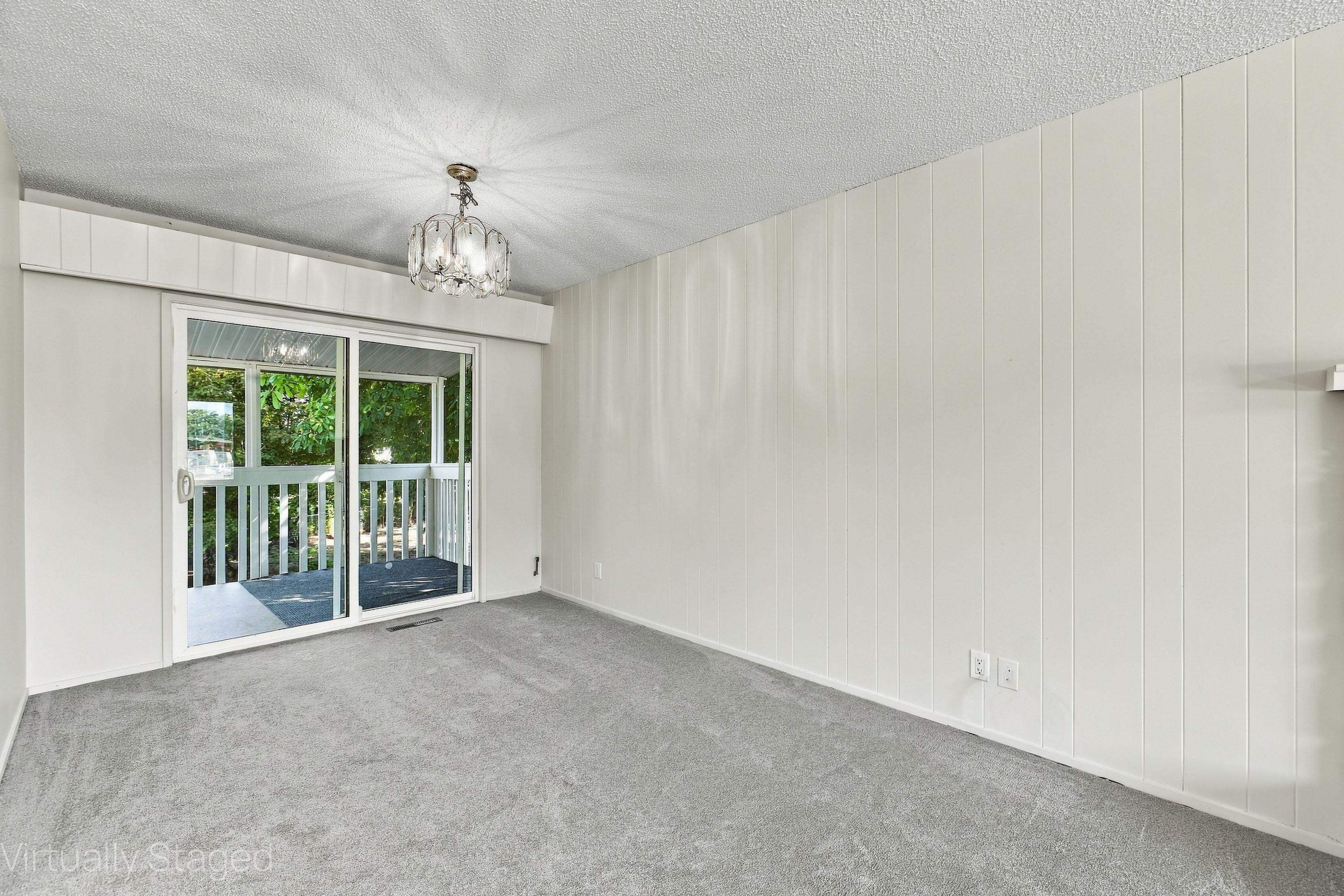 10128 SHAMROCK DRIVE