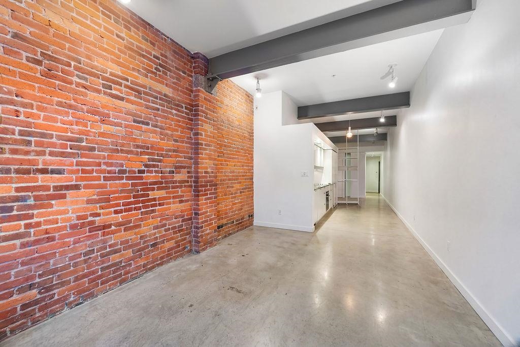 306 53 W HASTINGS STREET