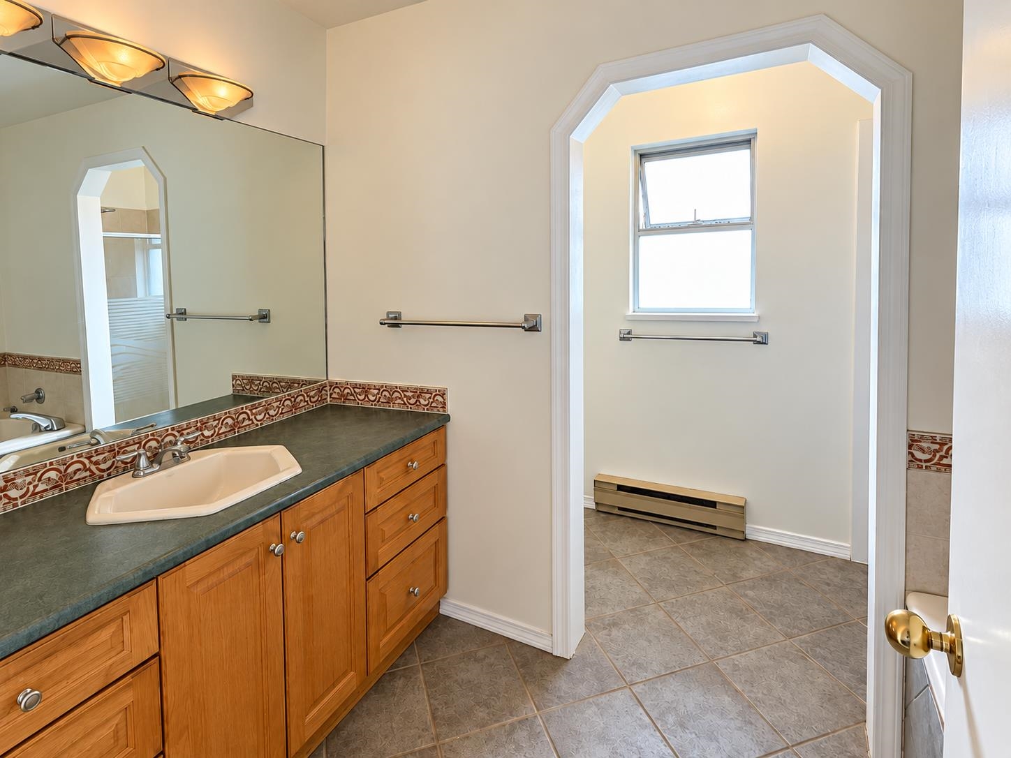 1140 CASTLE CRESCENT