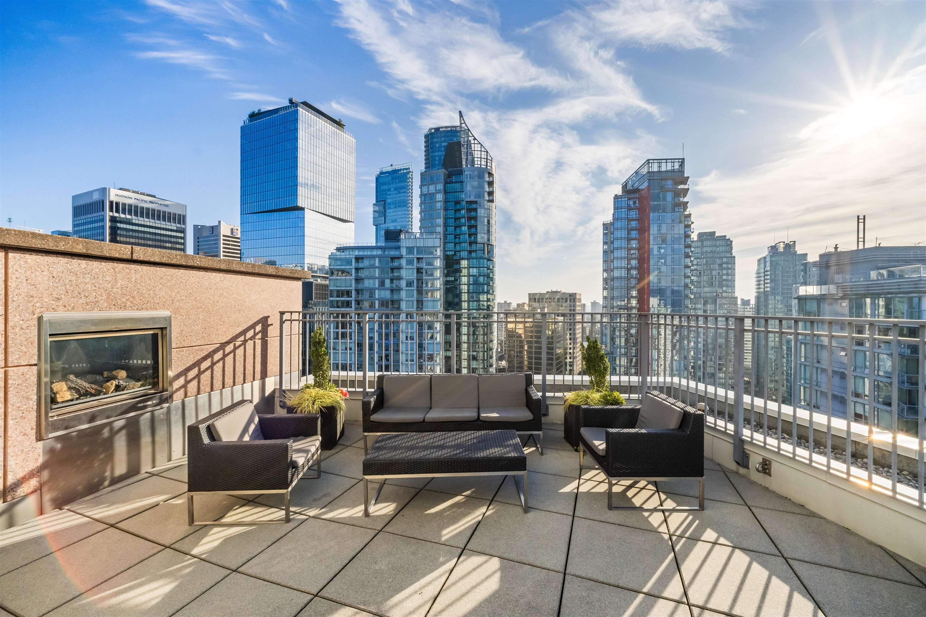 2302 1205 W HASTINGS STREET