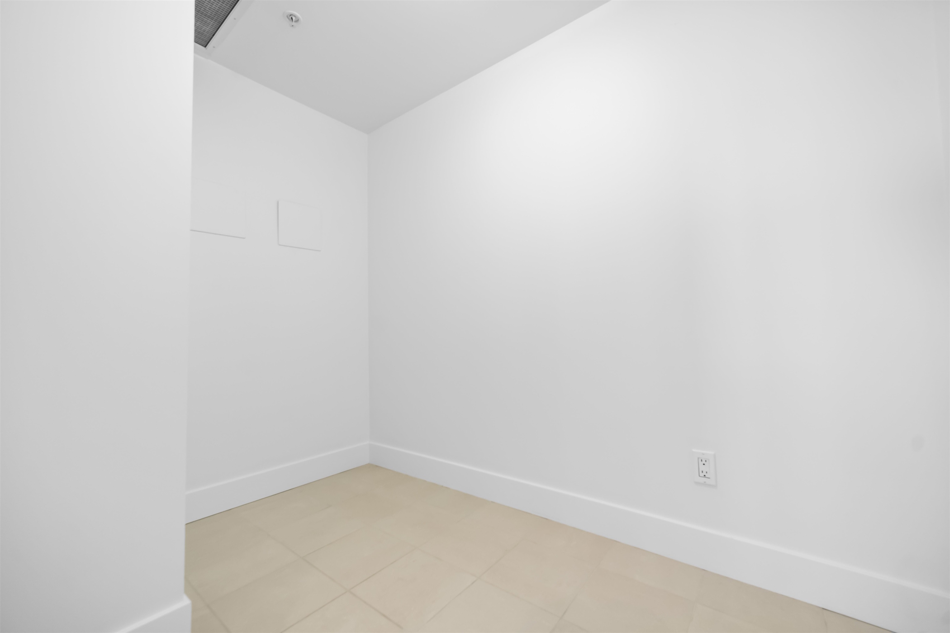 2302 1205 W HASTINGS STREET