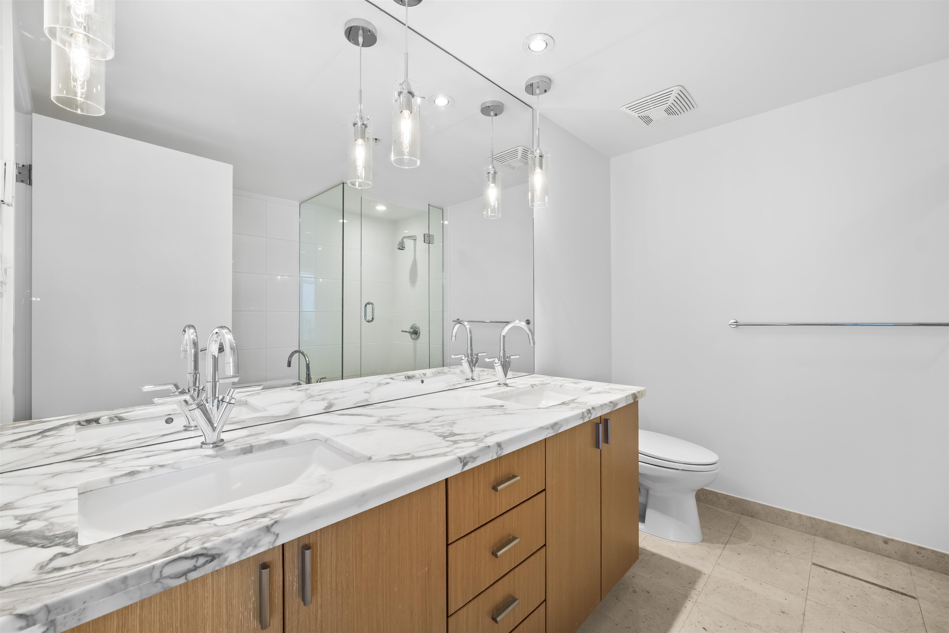 2302 1205 W HASTINGS STREET